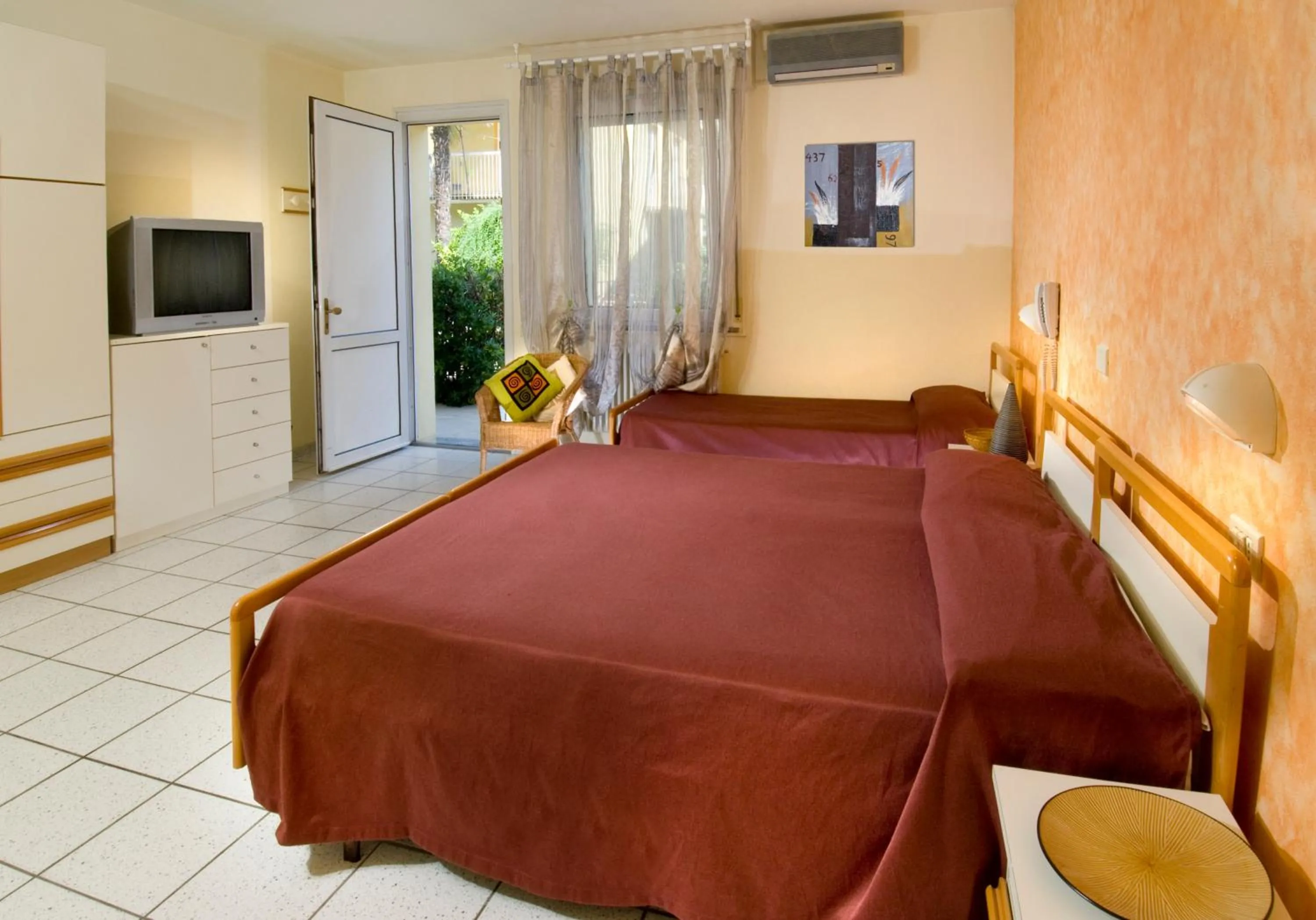 Photo of the whole room, Bed in Hotel Locanda Rosy