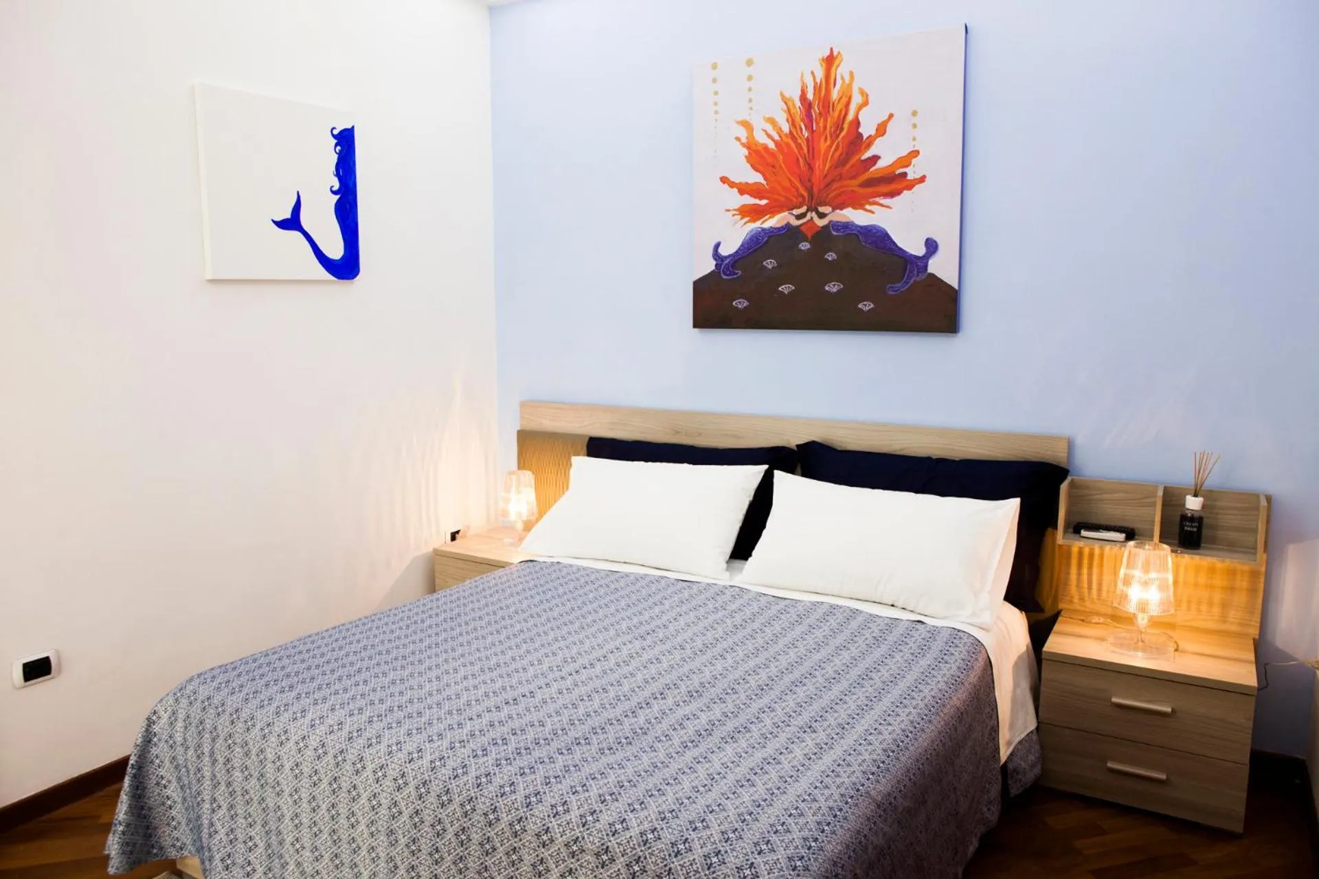 Bedroom, Bed in Isa Guest Rooms