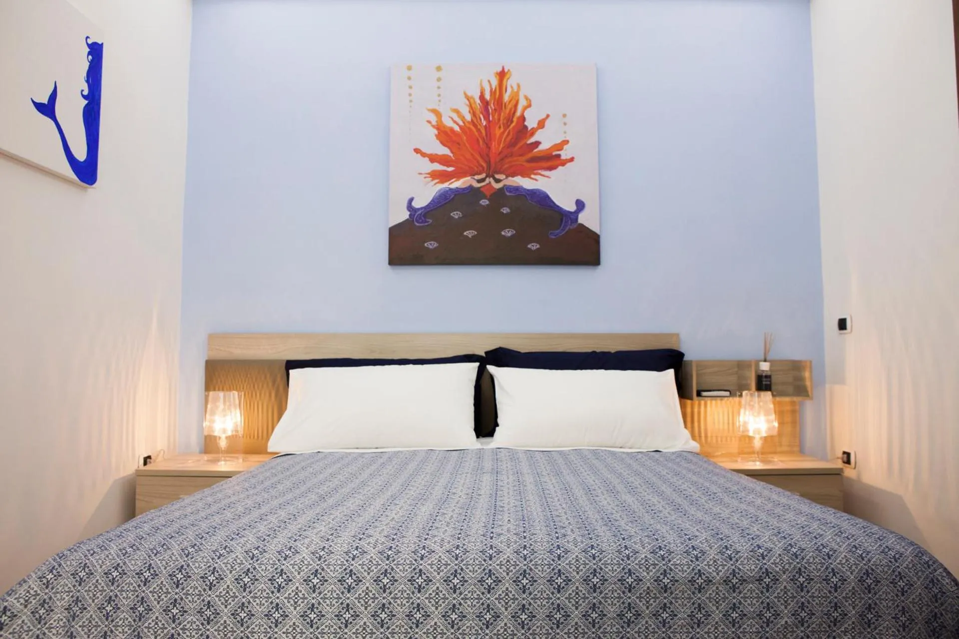 Bedroom, Bed in Isa Guest Rooms