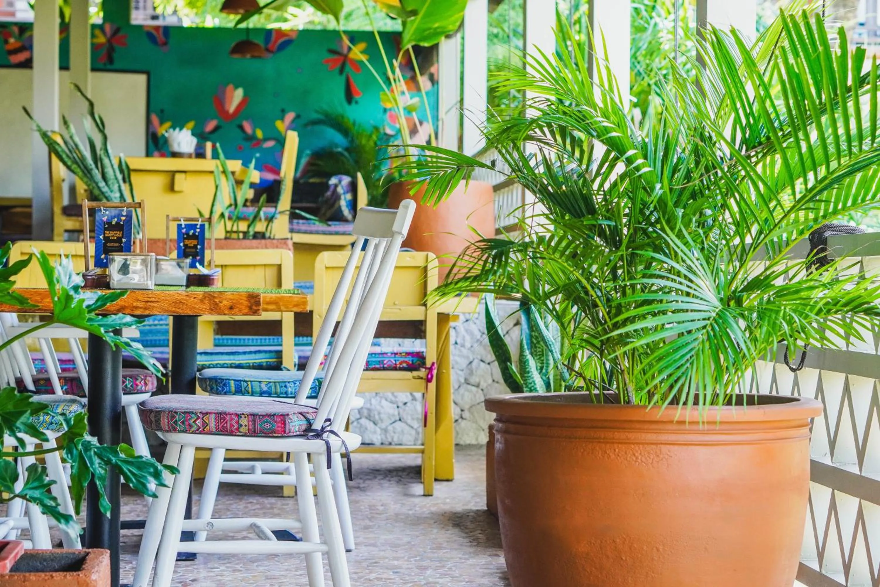 Restaurant/places to eat in Bali Garden Beach Resort