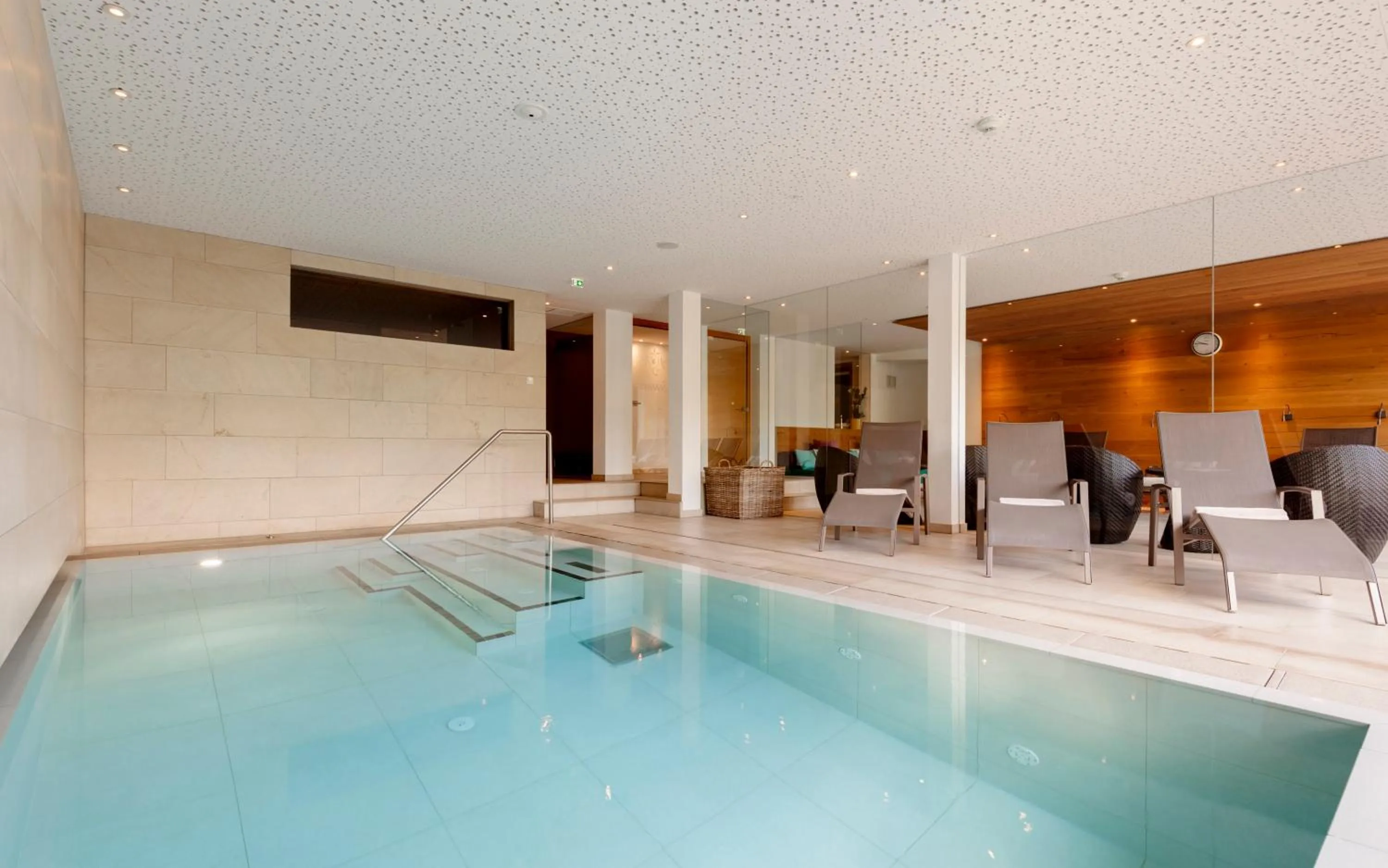 Swimming pool in Hotel Schranz - Ski In & Ski Out