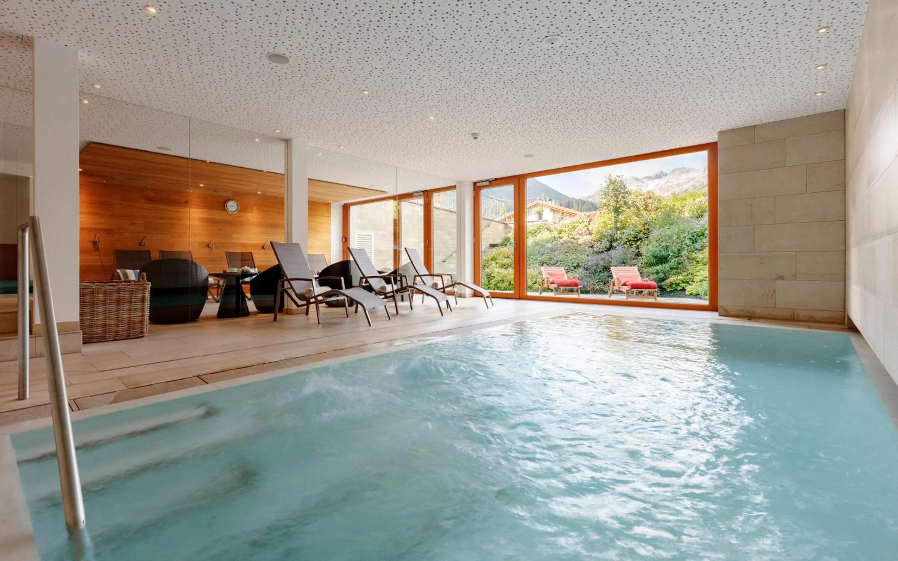 Swimming pool in Hotel Schranz - Ski In & Ski Out
