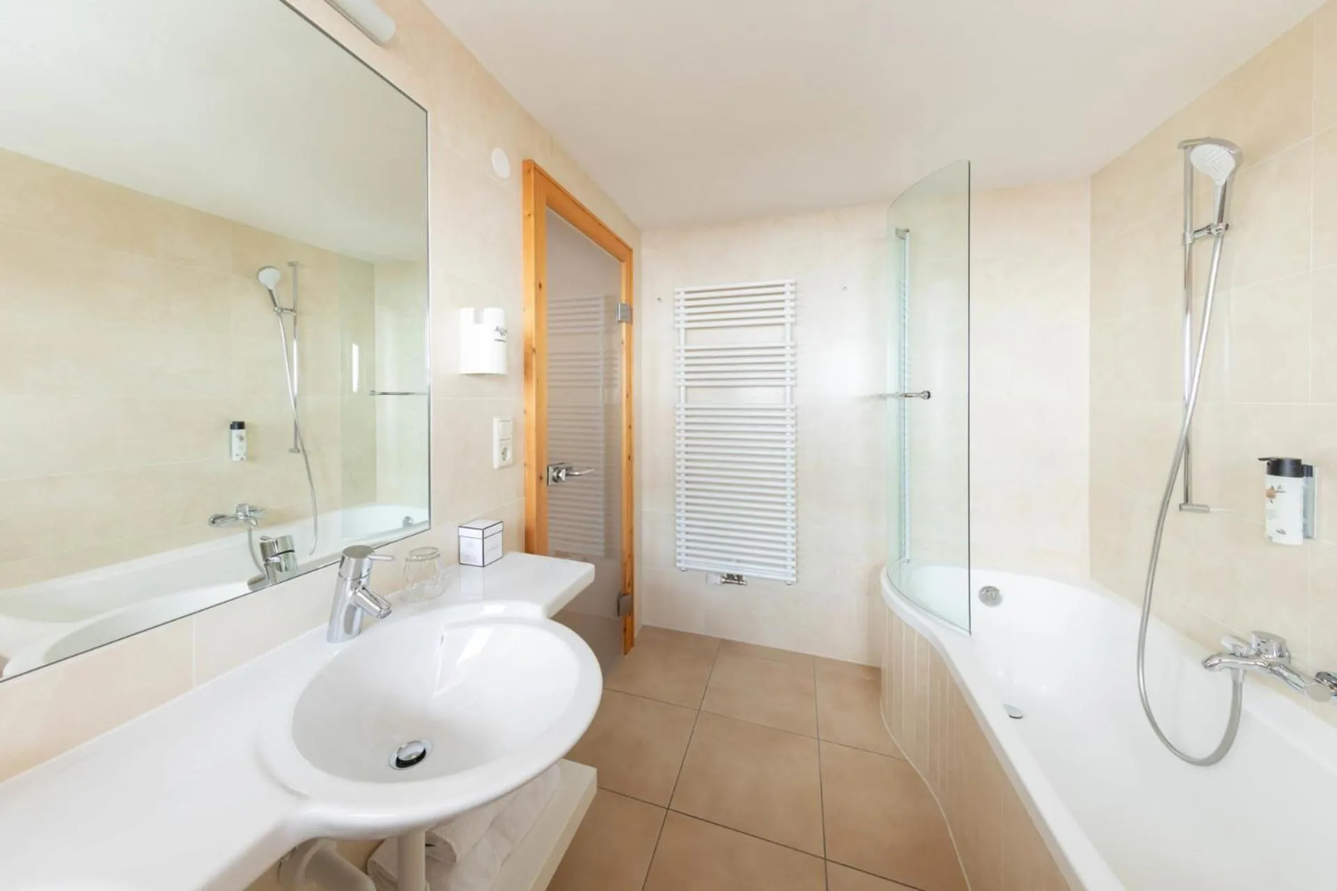 Bathroom in Hotel Schranz - Ski In & Ski Out