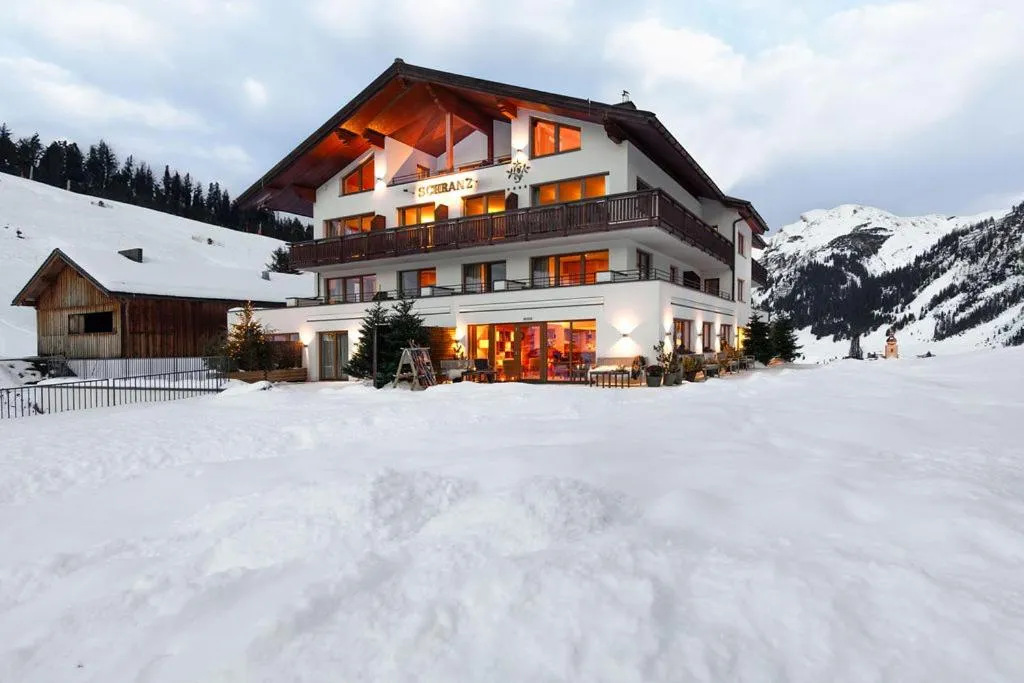 Property building in Hotel Schranz - Ski In & Ski Out