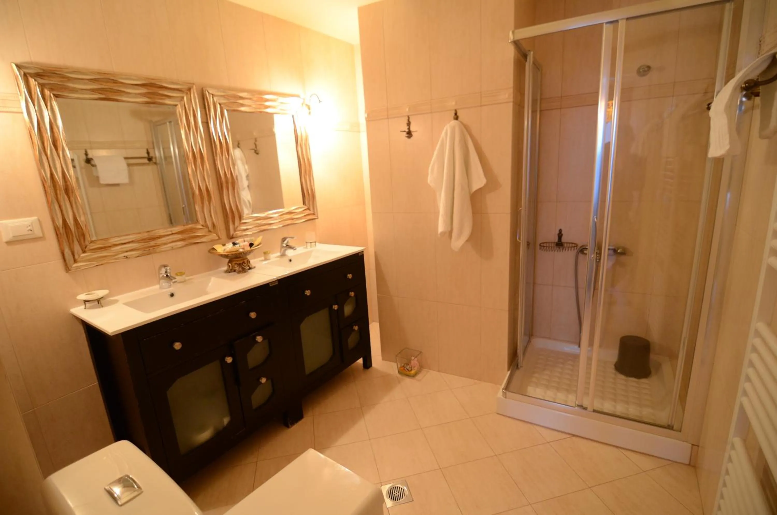 Bathroom in Korina Gallery Hotel
