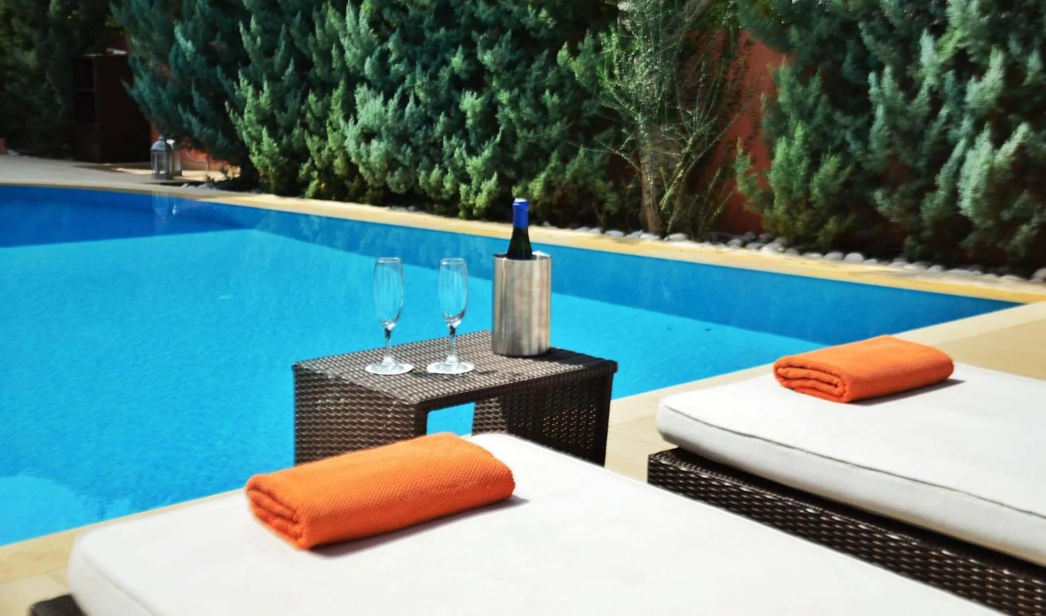 Day in Korina Gallery Hotel