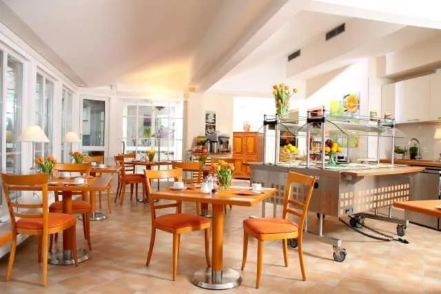 Restaurant/places to eat in Burghotel Münzenberg