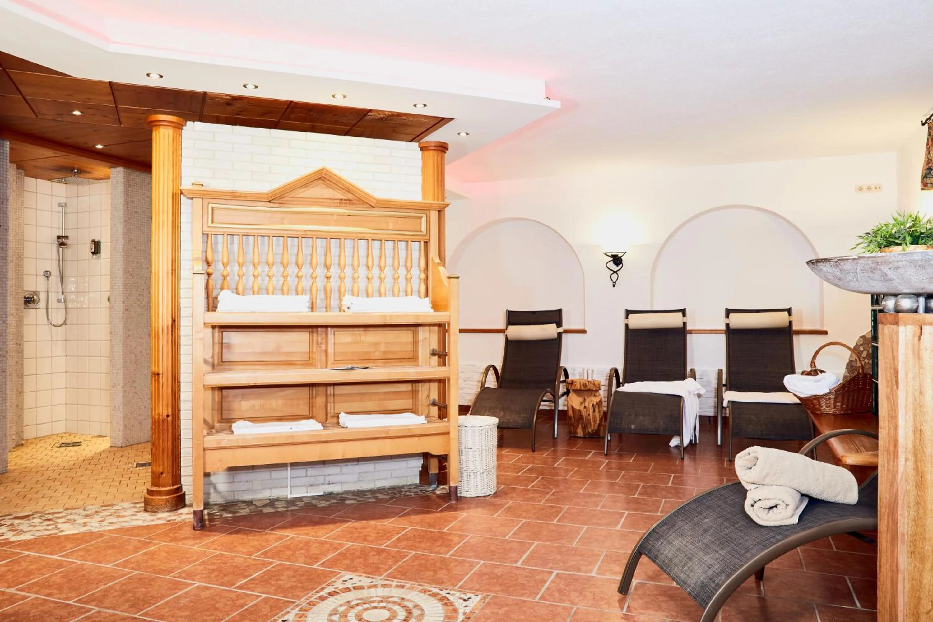 Sauna, Bed in Hotel Sperlhof