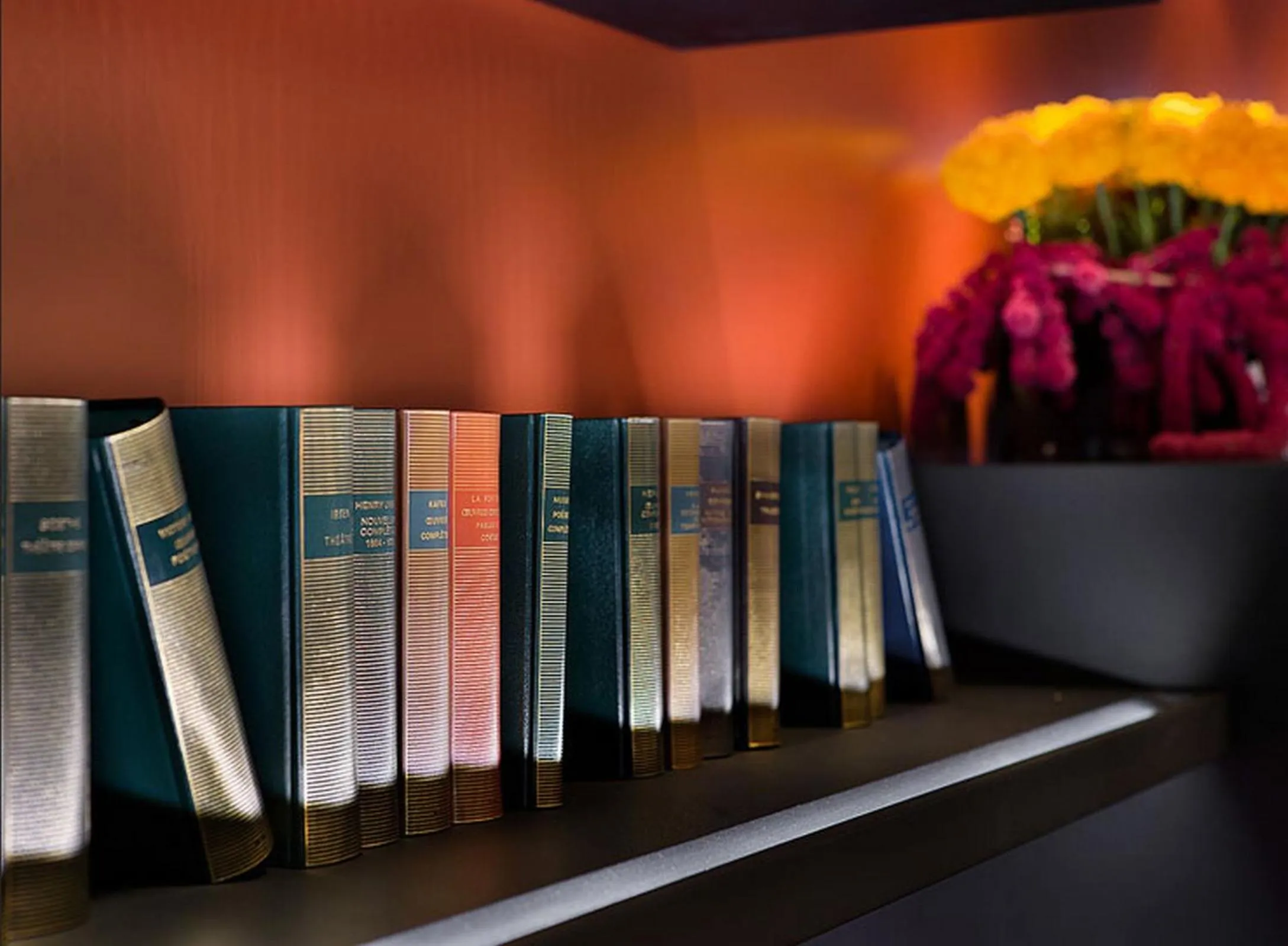 Decorative detail in Le Pavillon des Lettres