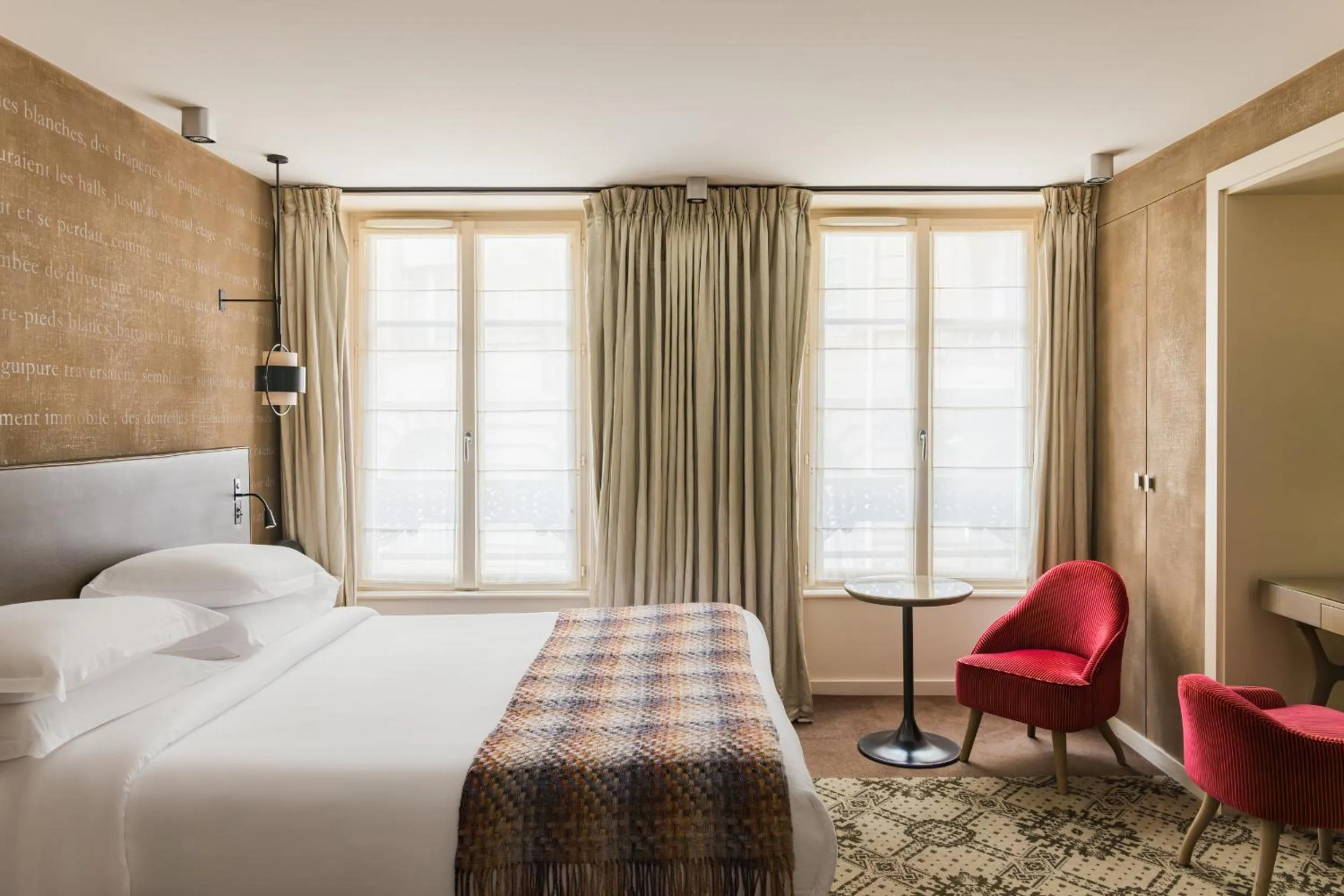 Bedroom, Bed in Le Pavillon des Lettres