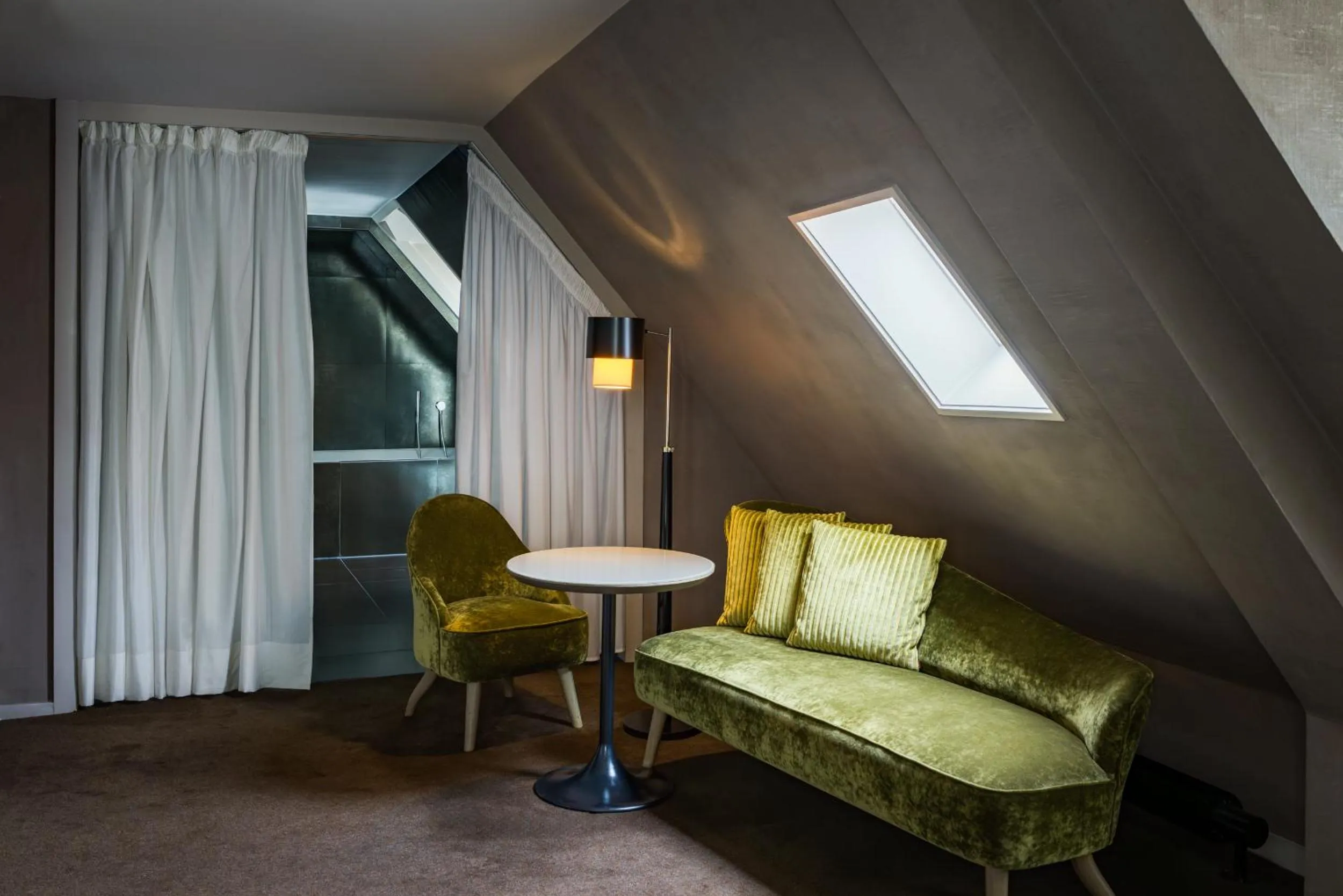 Bedroom in Le Pavillon des Lettres