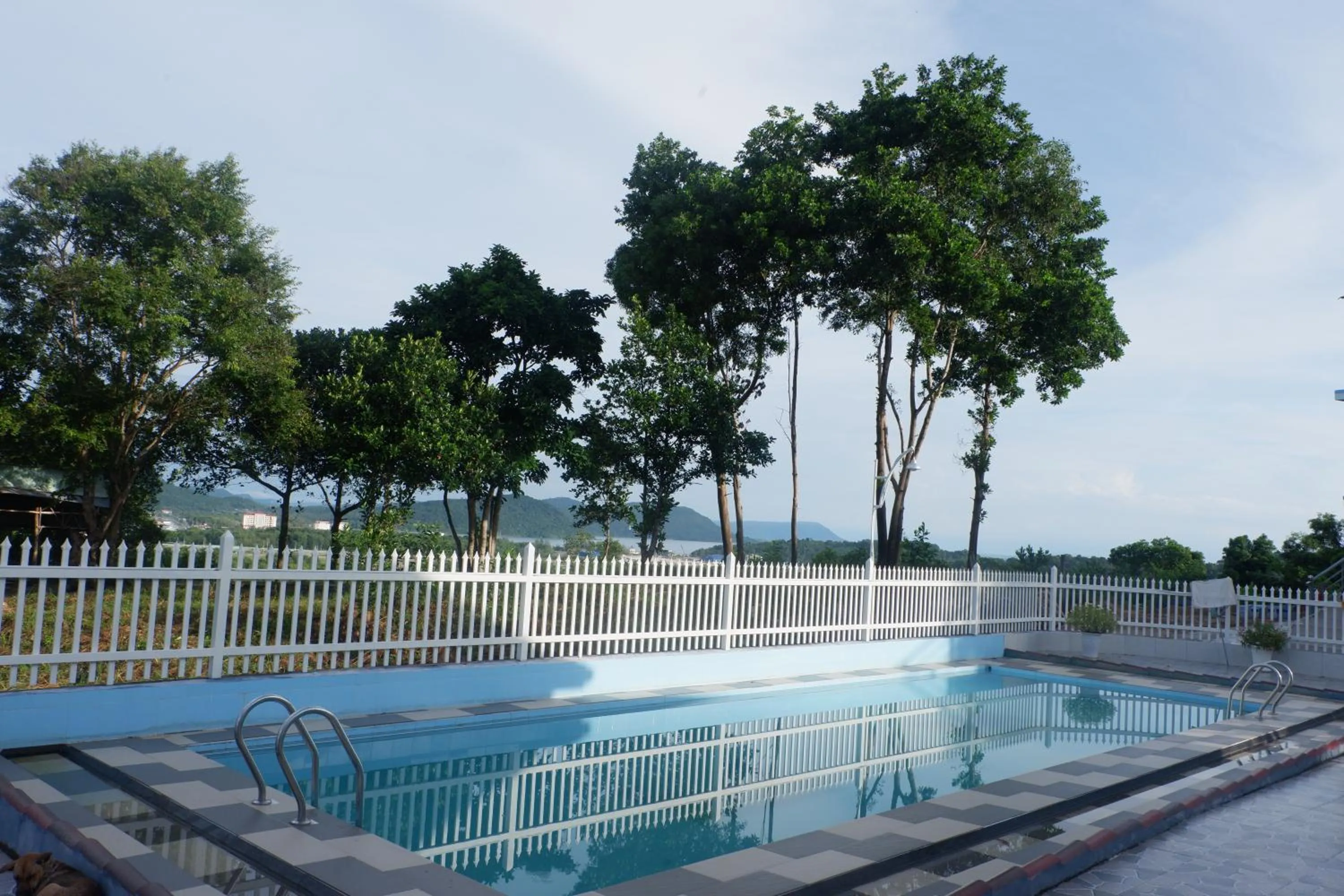 Swimming pool in Hanh Mai Hotel