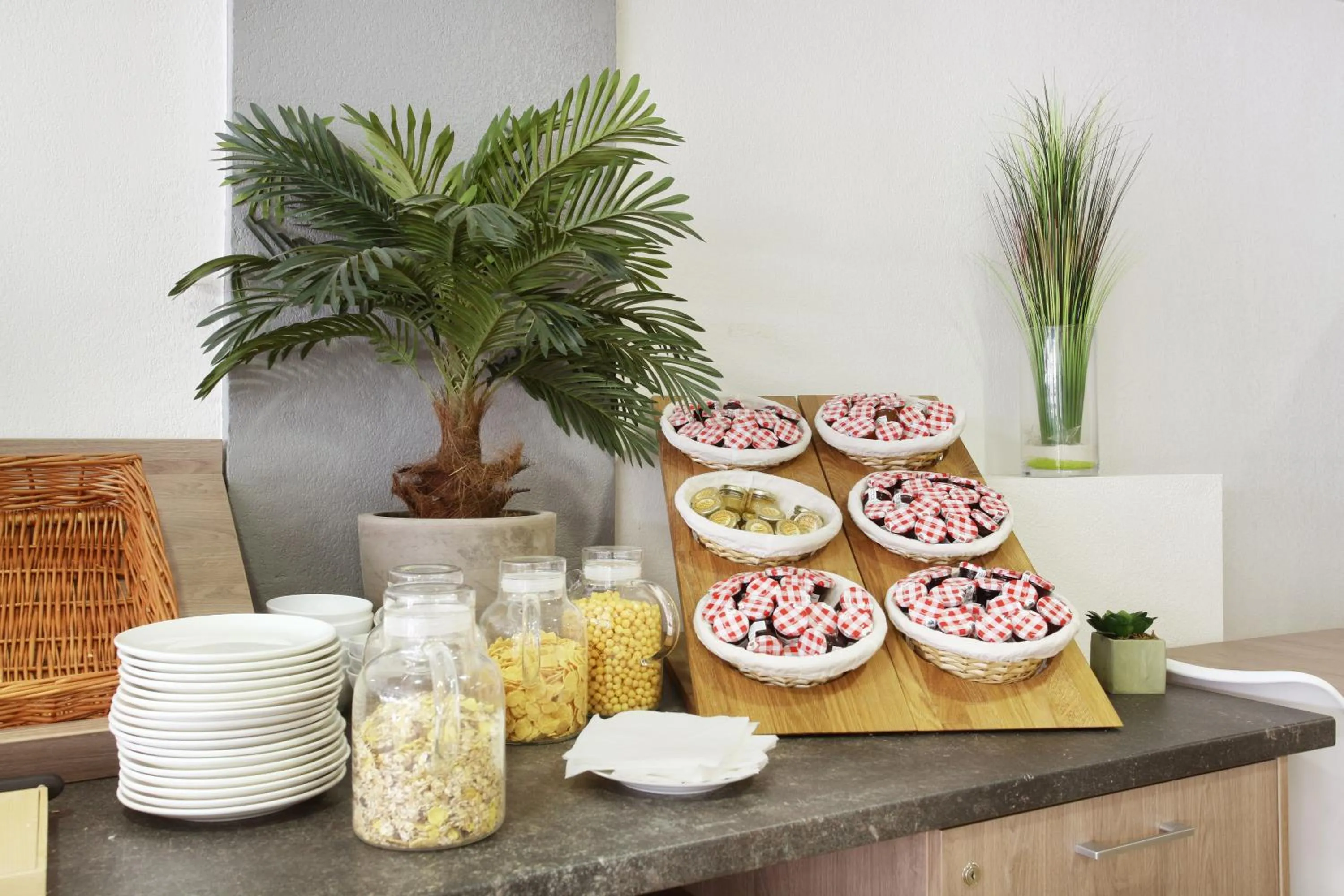 Buffet breakfast in Appart'hôtel Odalys City - Monaco Les Hauts de la Principauté