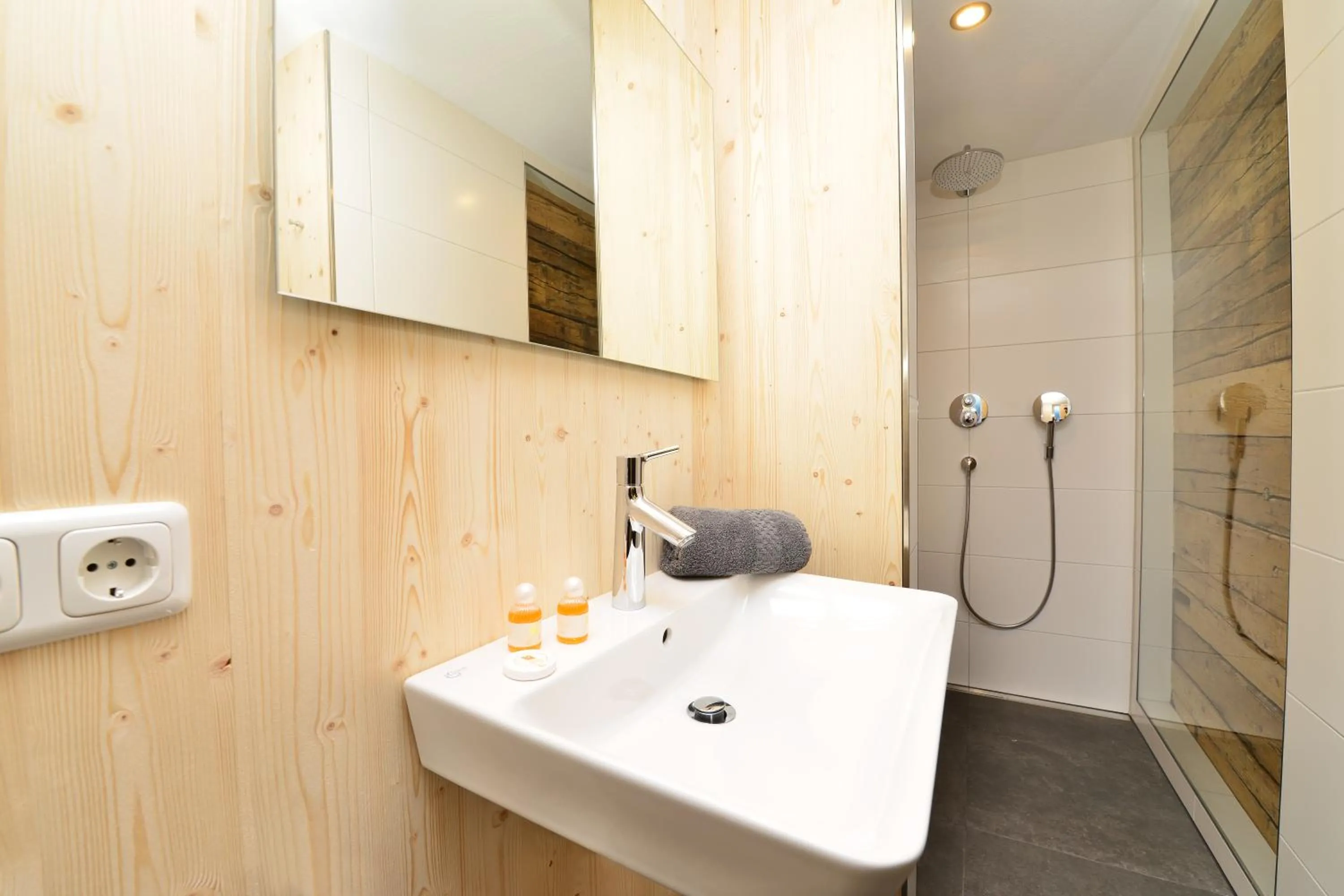Shower in Haus Akelei