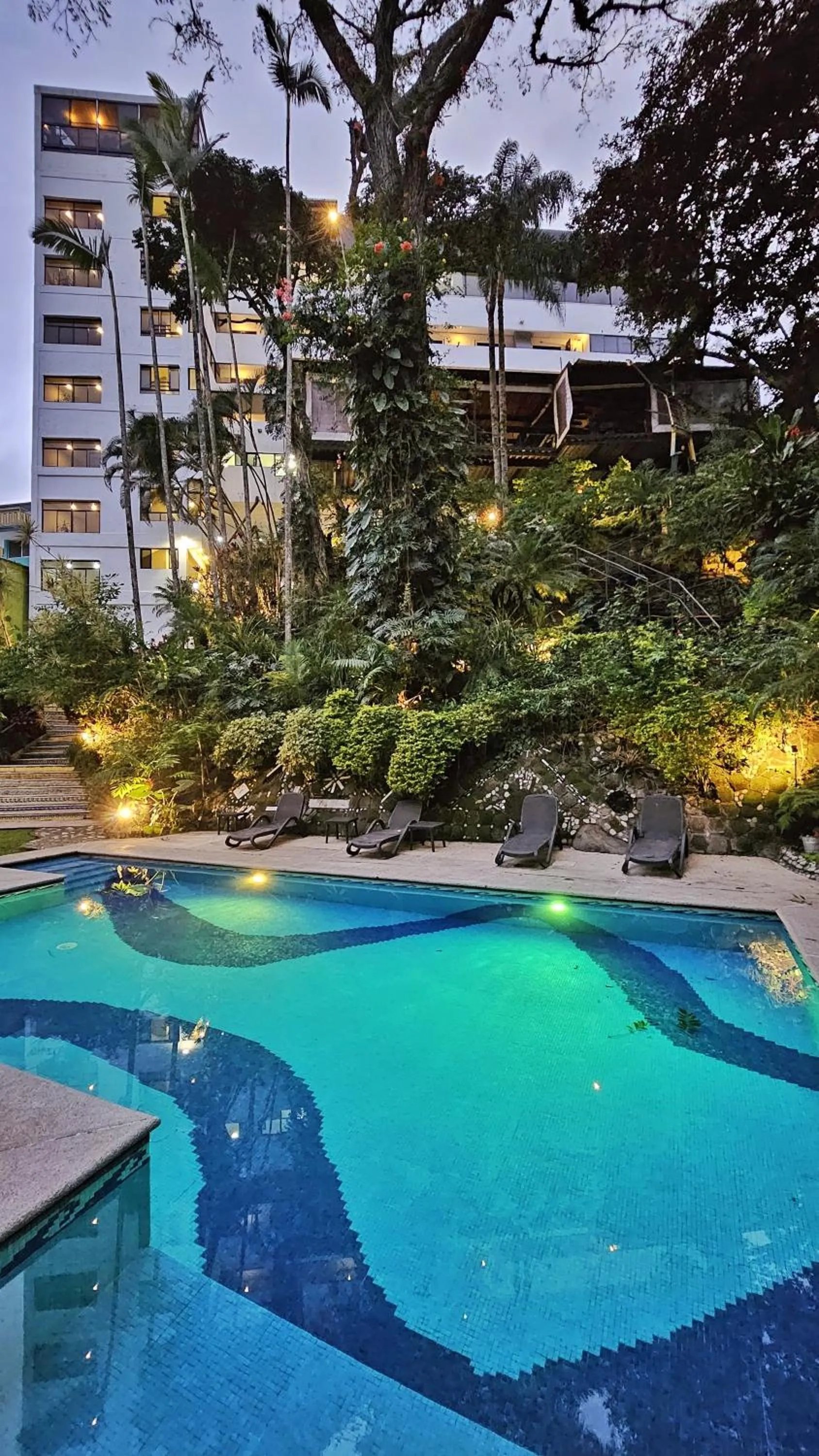 Swimming pool in Comfort Inn Cordoba