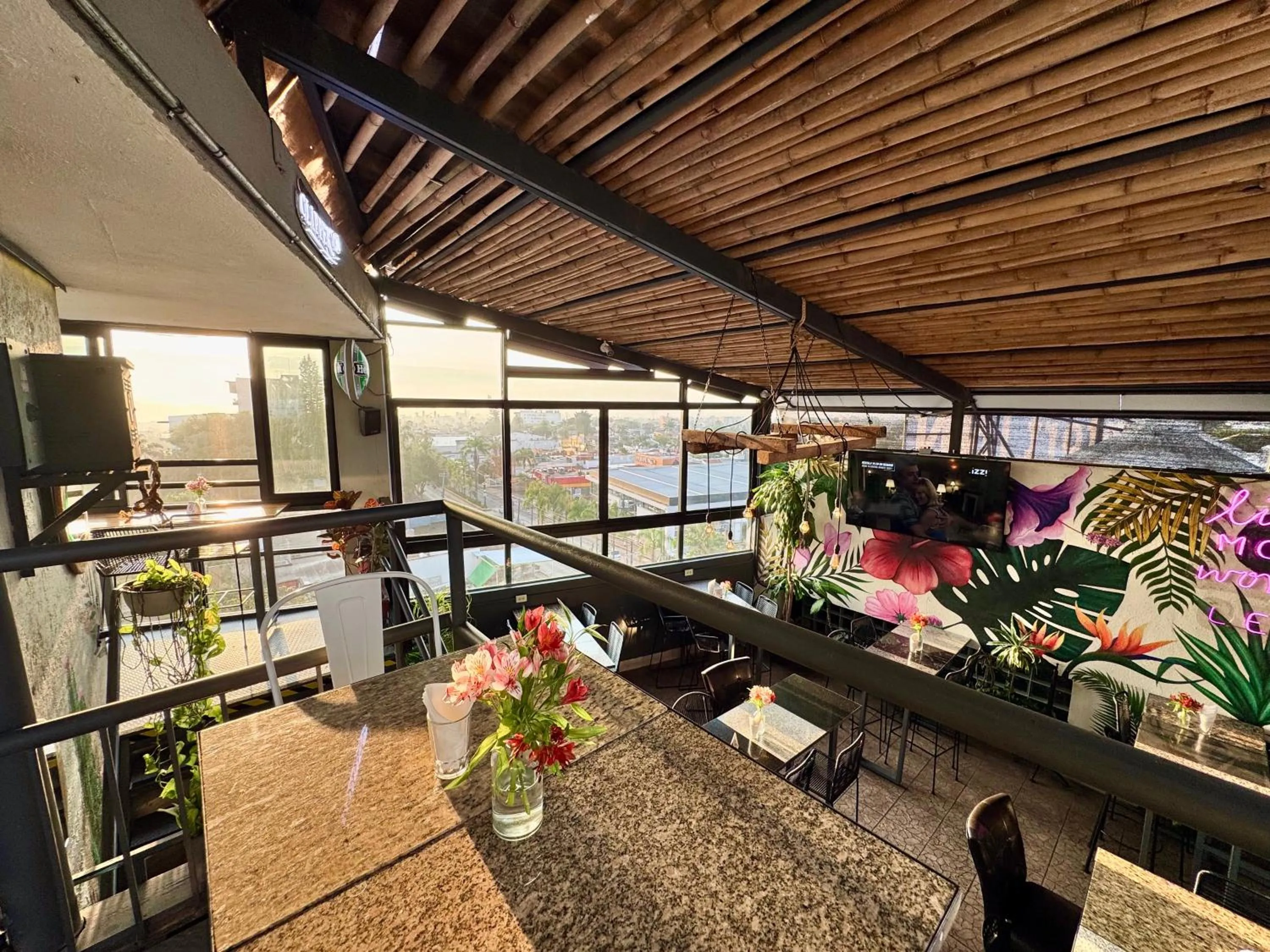 Restaurant/places to eat in Comfort Inn Cordoba