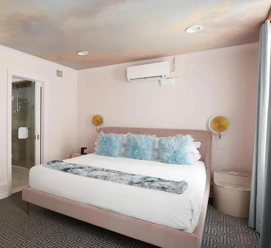 Bed in The Franklin on Rittenhouse, A Boutique Hotel