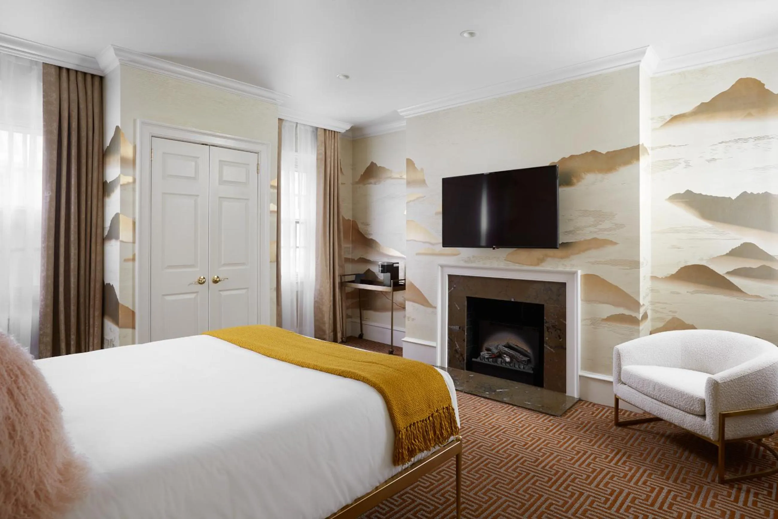 Bed in The Franklin on Rittenhouse, A Boutique Hotel