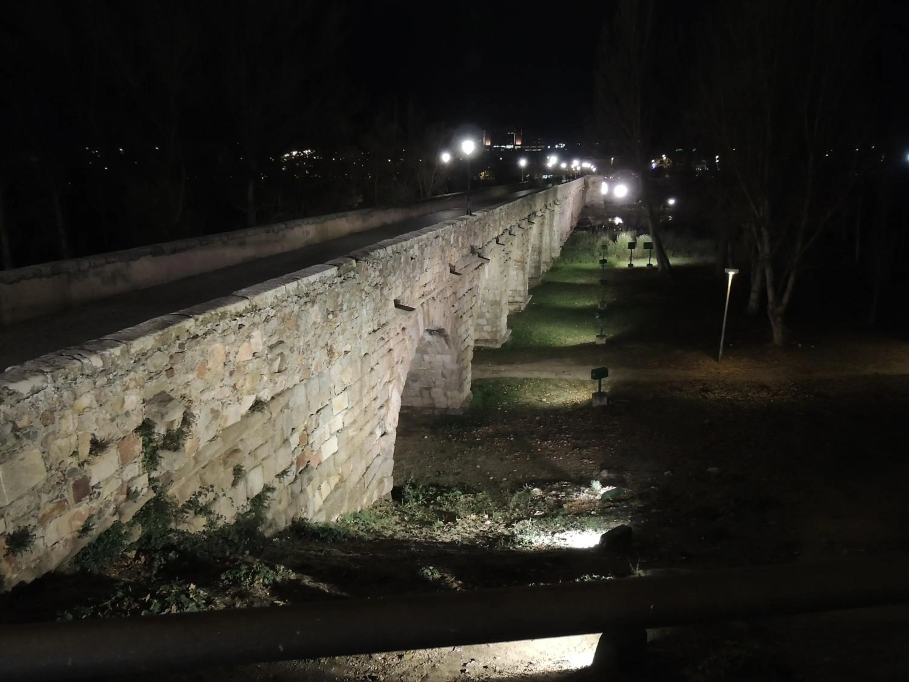 Property building in Apartamento Ribera Del Puente