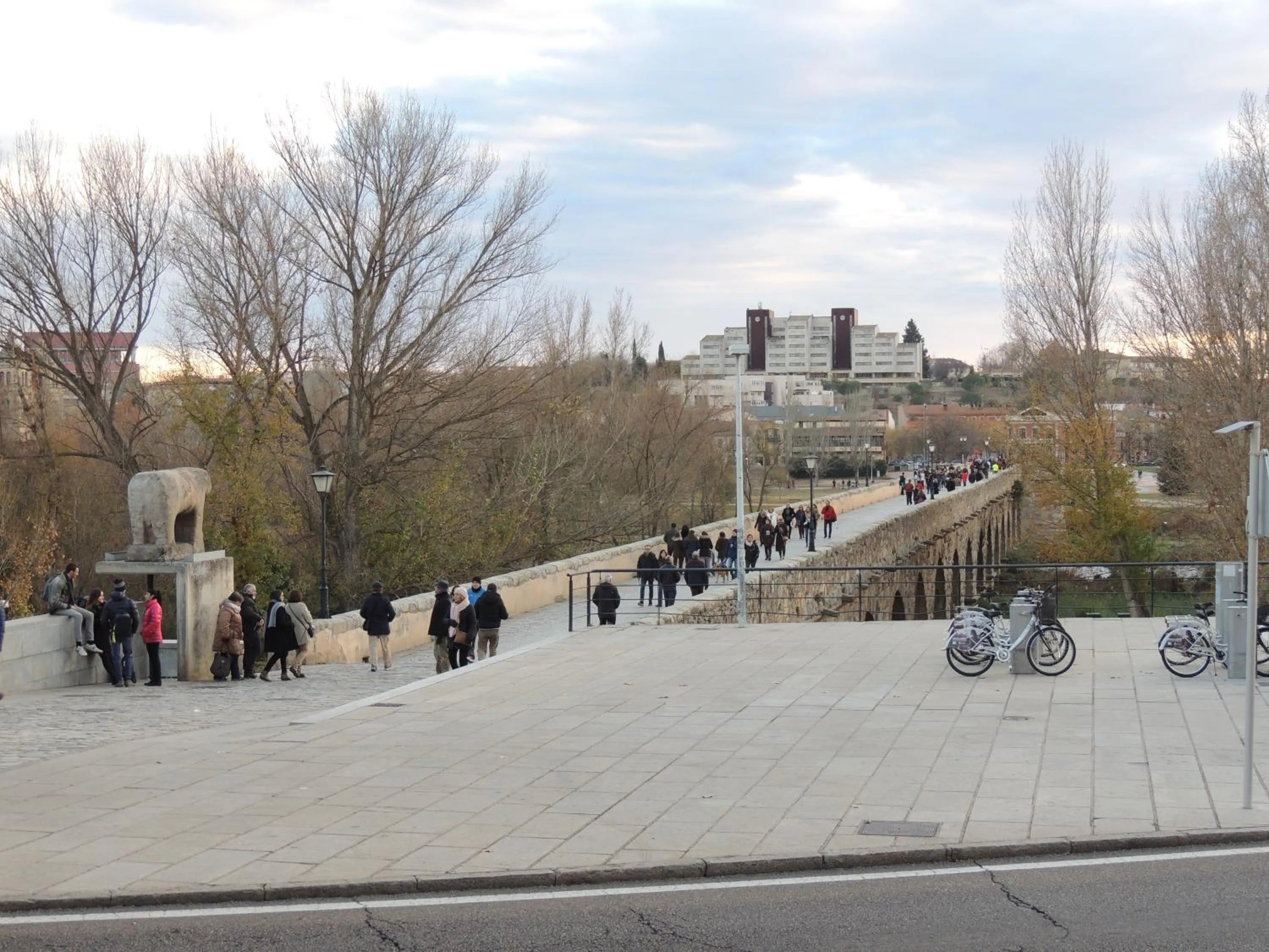 Property building in Apartamento Ribera Del Puente
