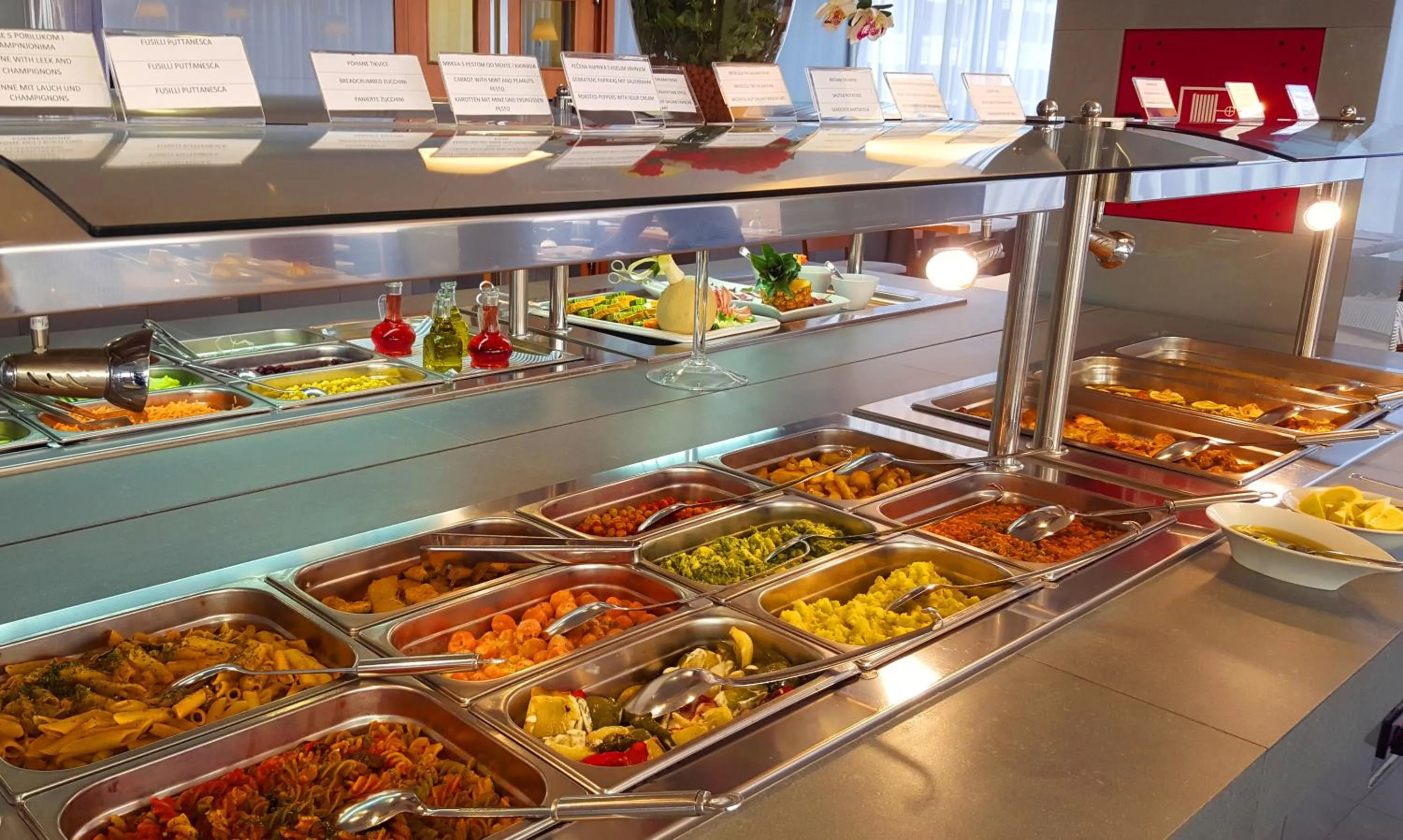 Restaurant/places to eat in Hotel IN