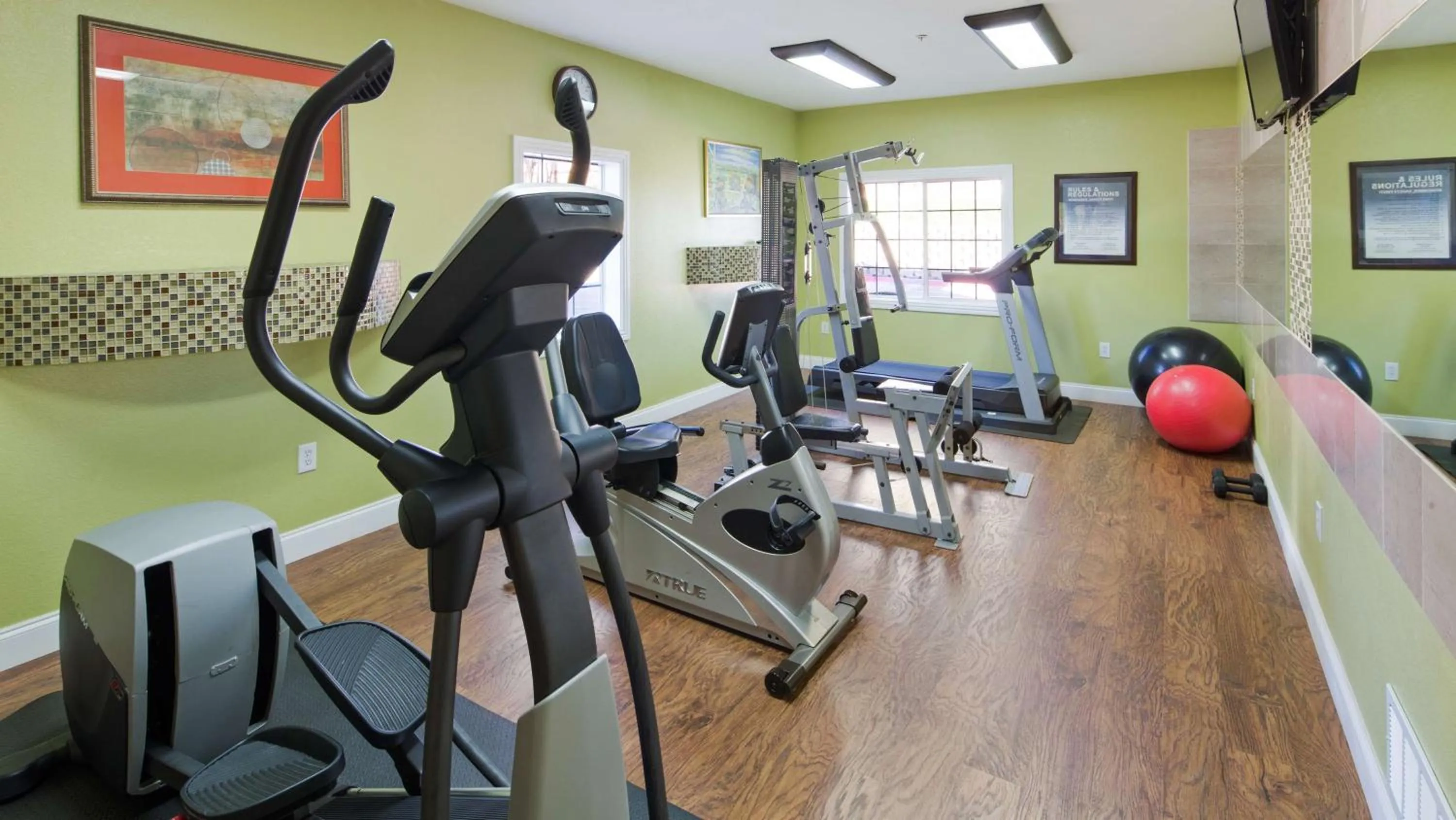 Fitness centre/facilities in Best Western Roanoke Inn & Suites
