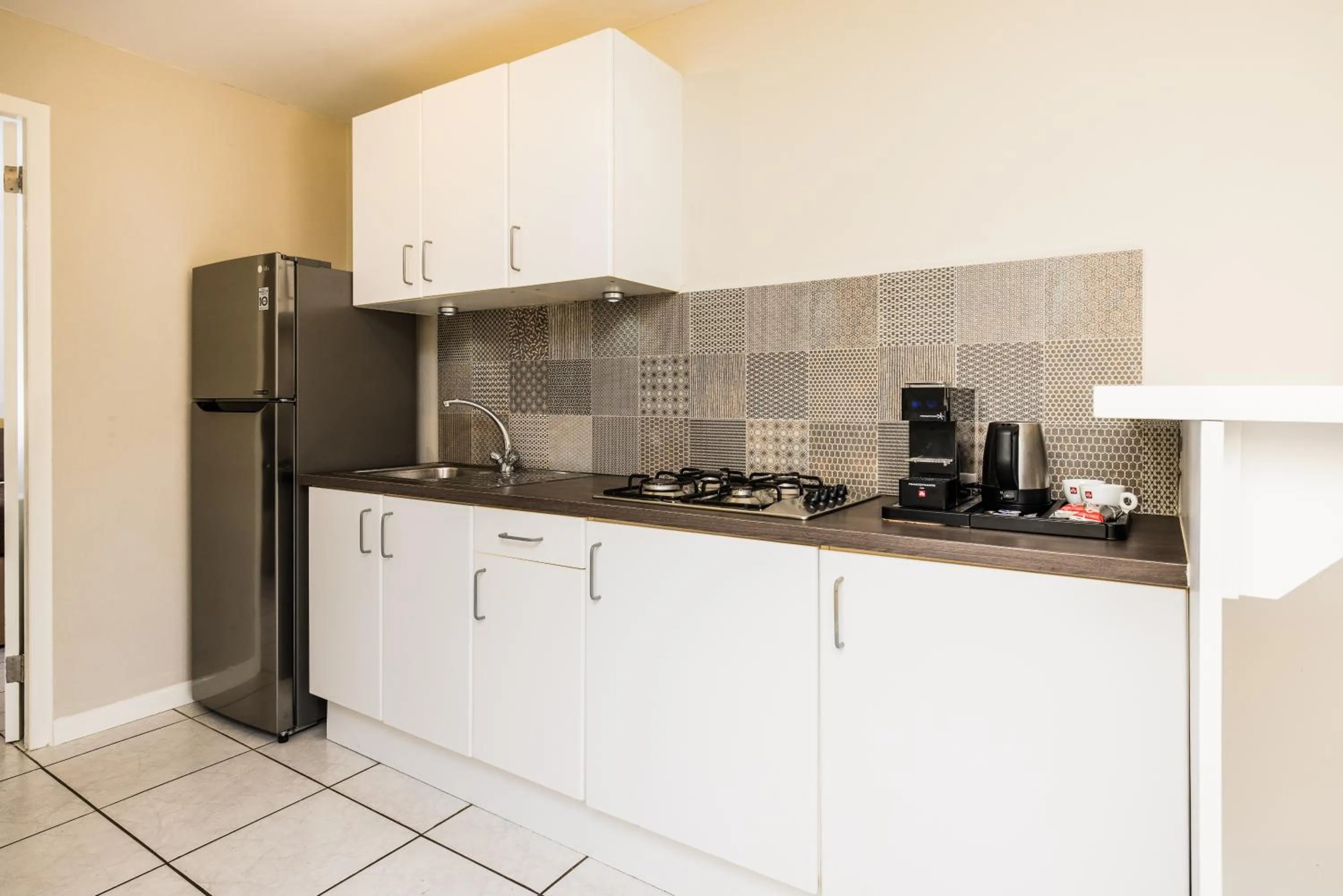 Kitchen or kitchenette in Paradera Park Aruba