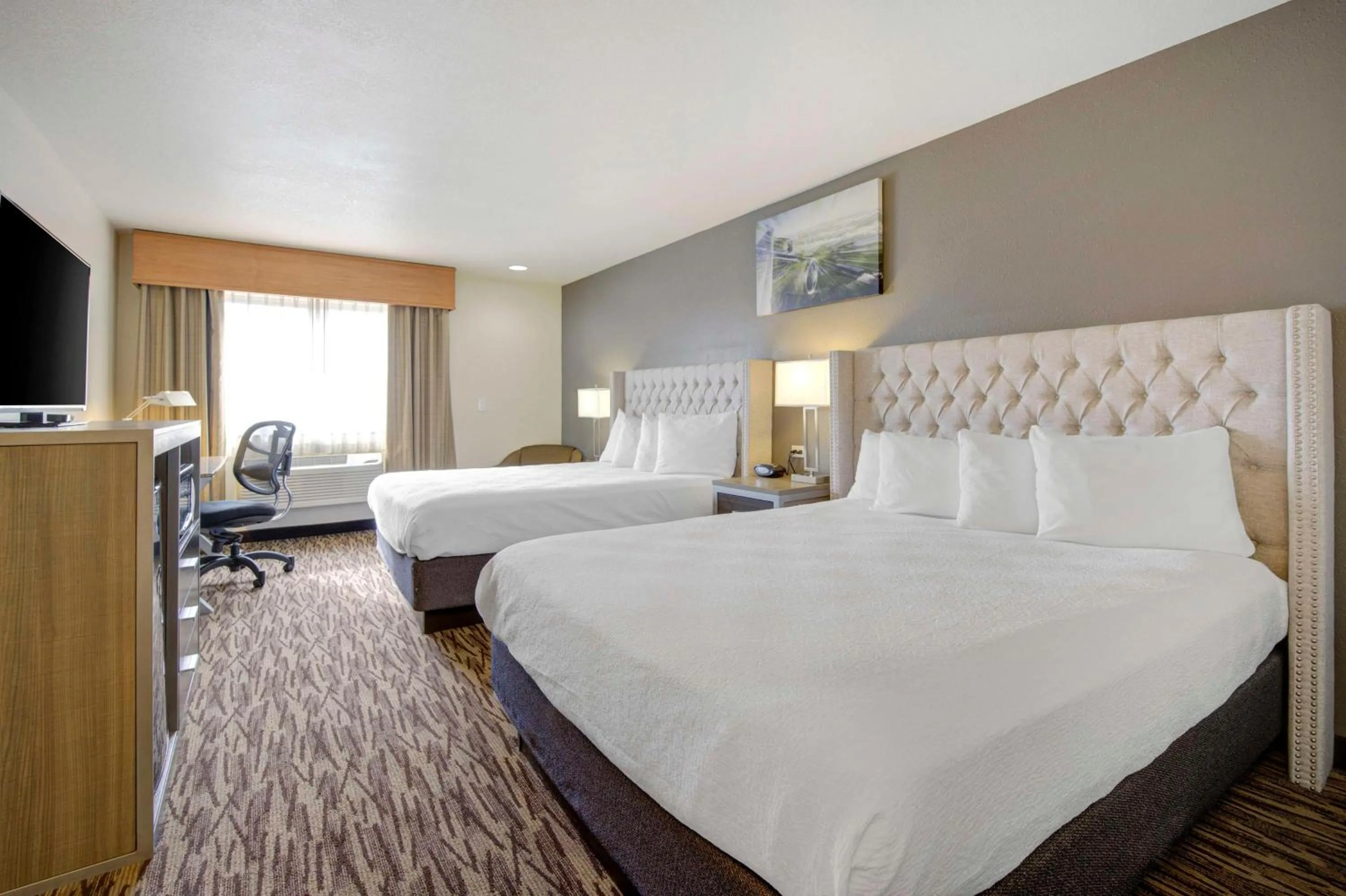 Bedroom, Bed in Best Western PLUS Peppertree Airport Inn