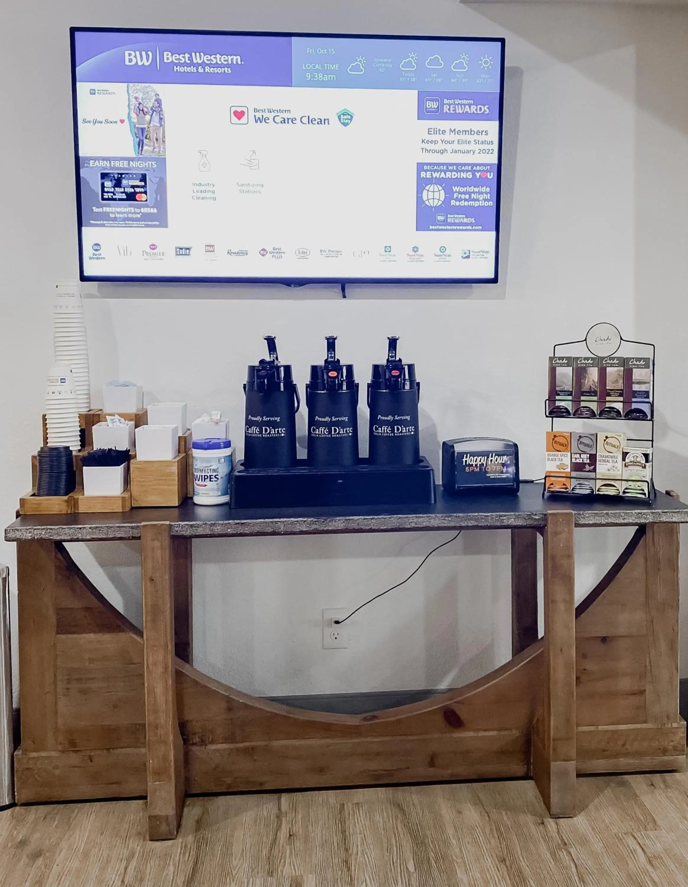 Coffee/tea facilities in Best Western PLUS Peppertree Airport Inn