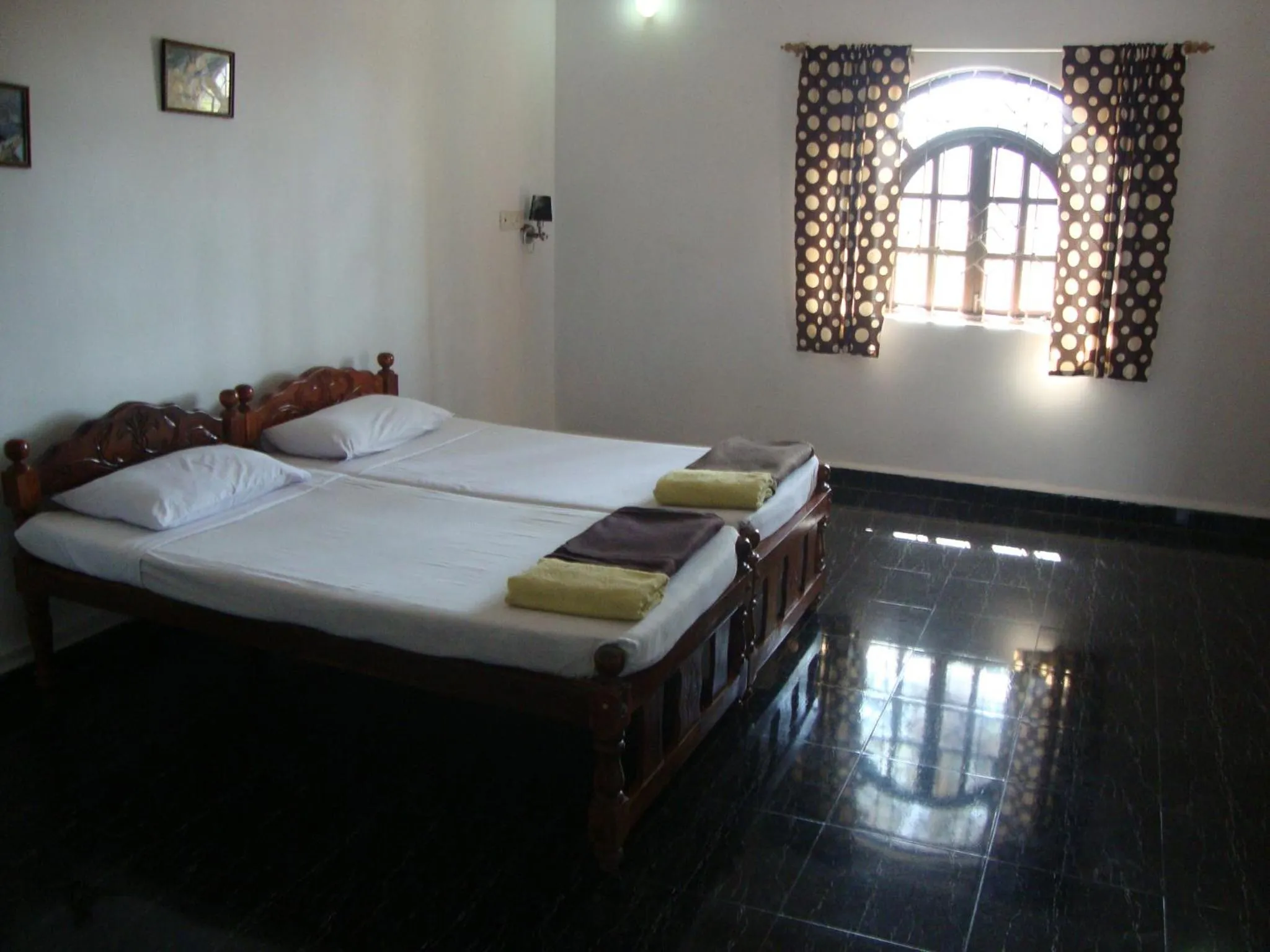 Bed in Leon Hide Out Guest House