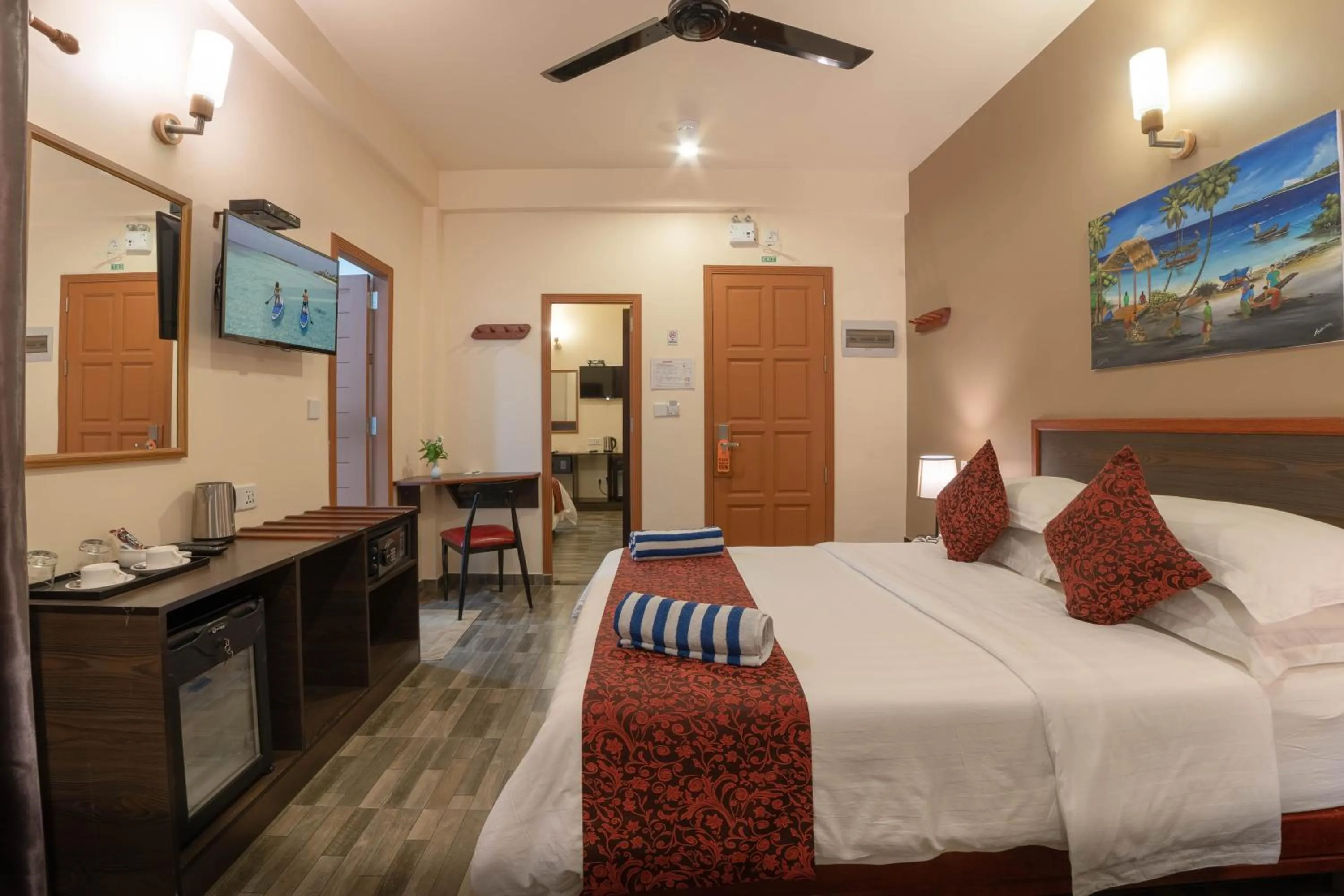 Photo of the whole room, Bed in Paguro Beach Inn