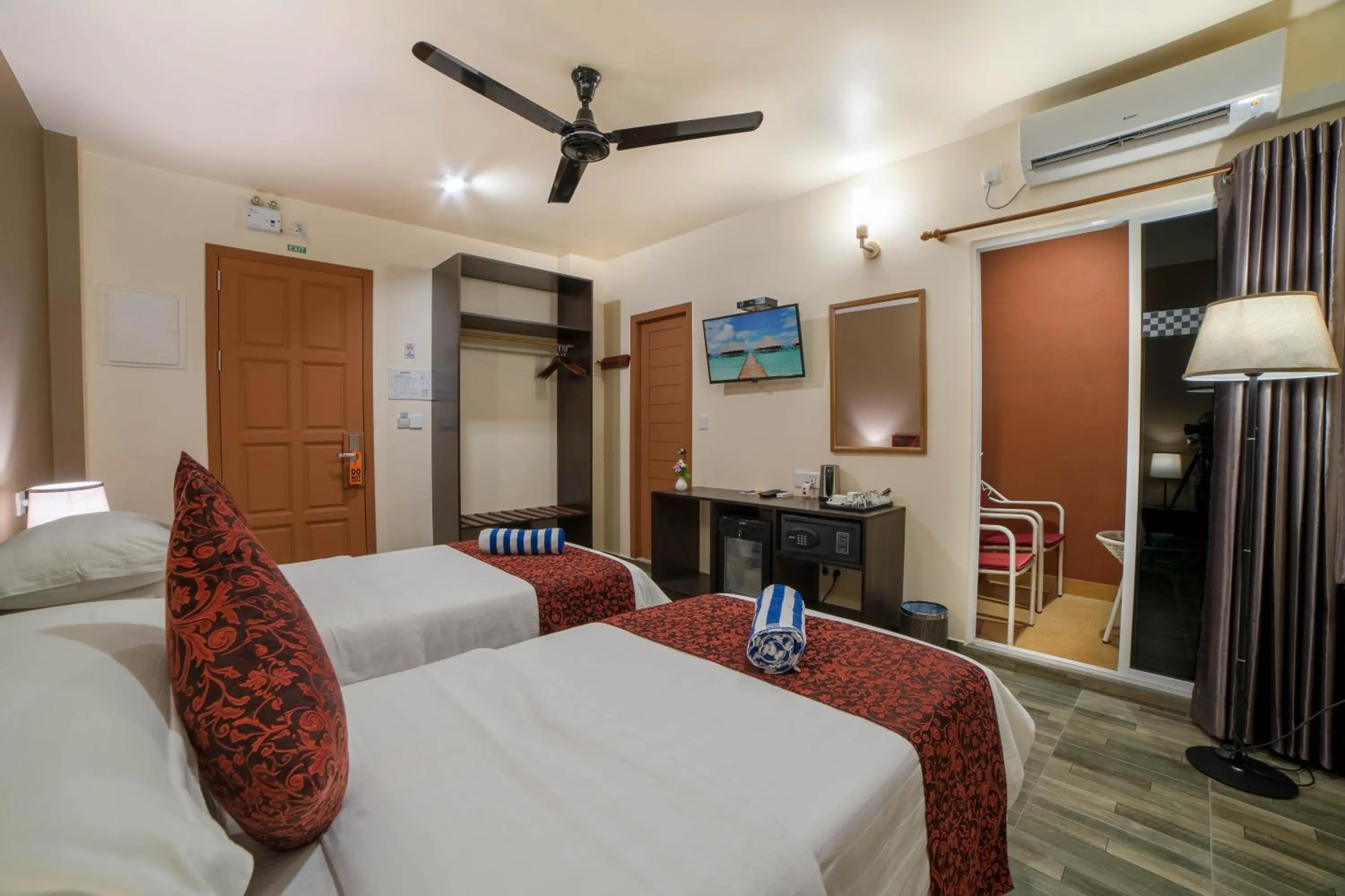 Bedroom, Bed in Paguro Beach Inn