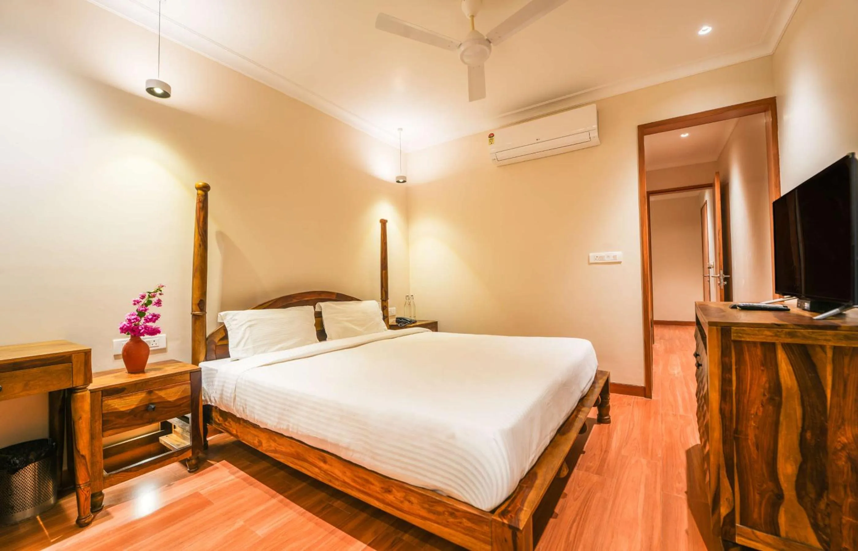Bed in R41-A Boutique Hotel In Jaipur Vaishali Nagar
