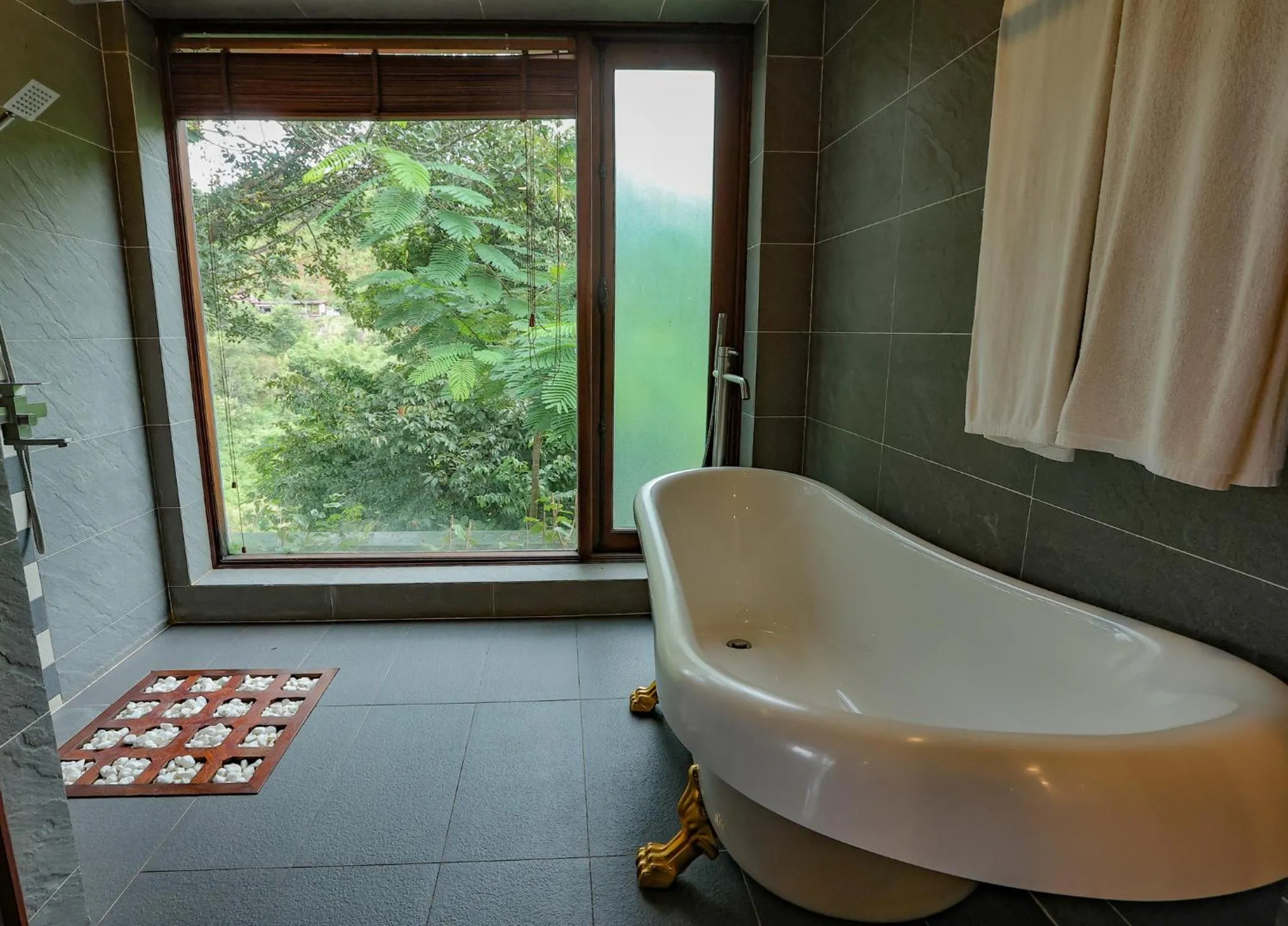 Bathroom in Le Grand Pakbeng