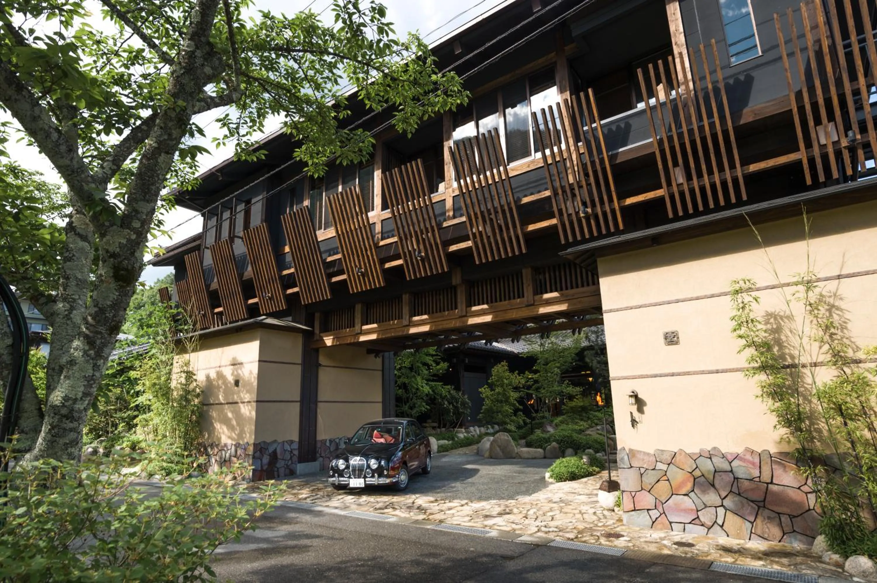 Property building in Kurotake