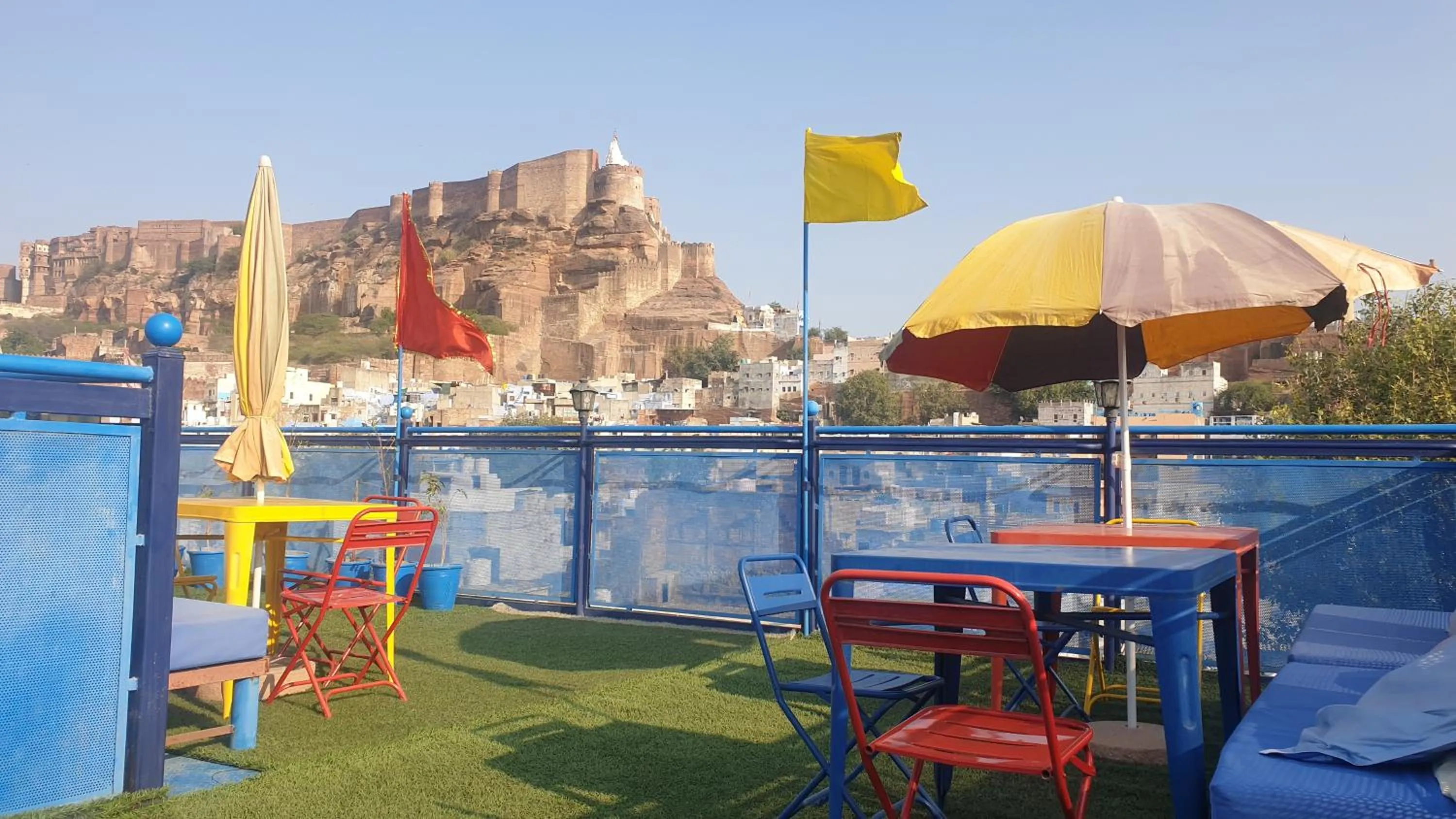 Restaurant/places to eat in Raj Mandir Boutique Home Stay