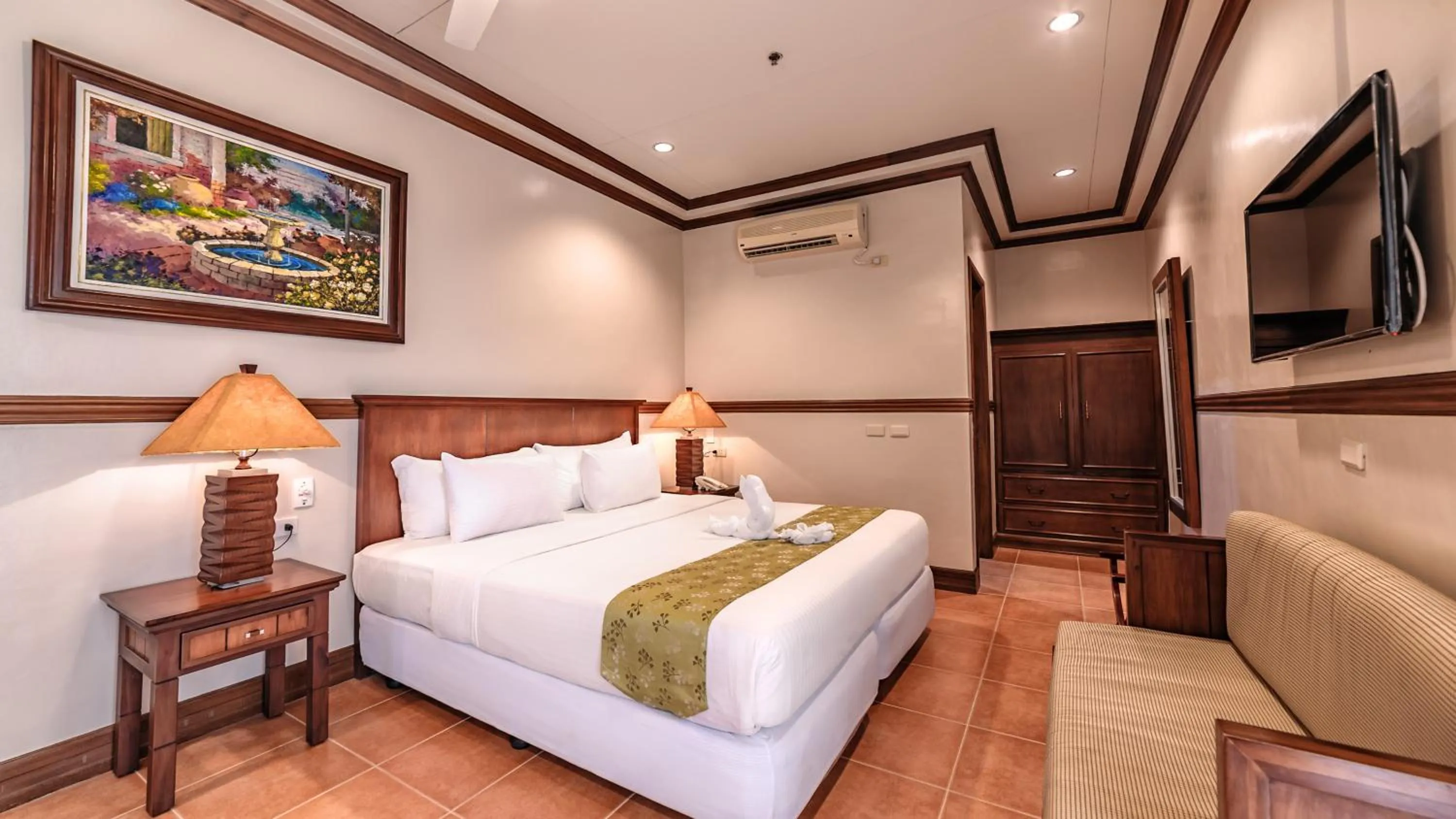 Photo of the whole room, Bed in Flushing Meadows Resorts & Playground