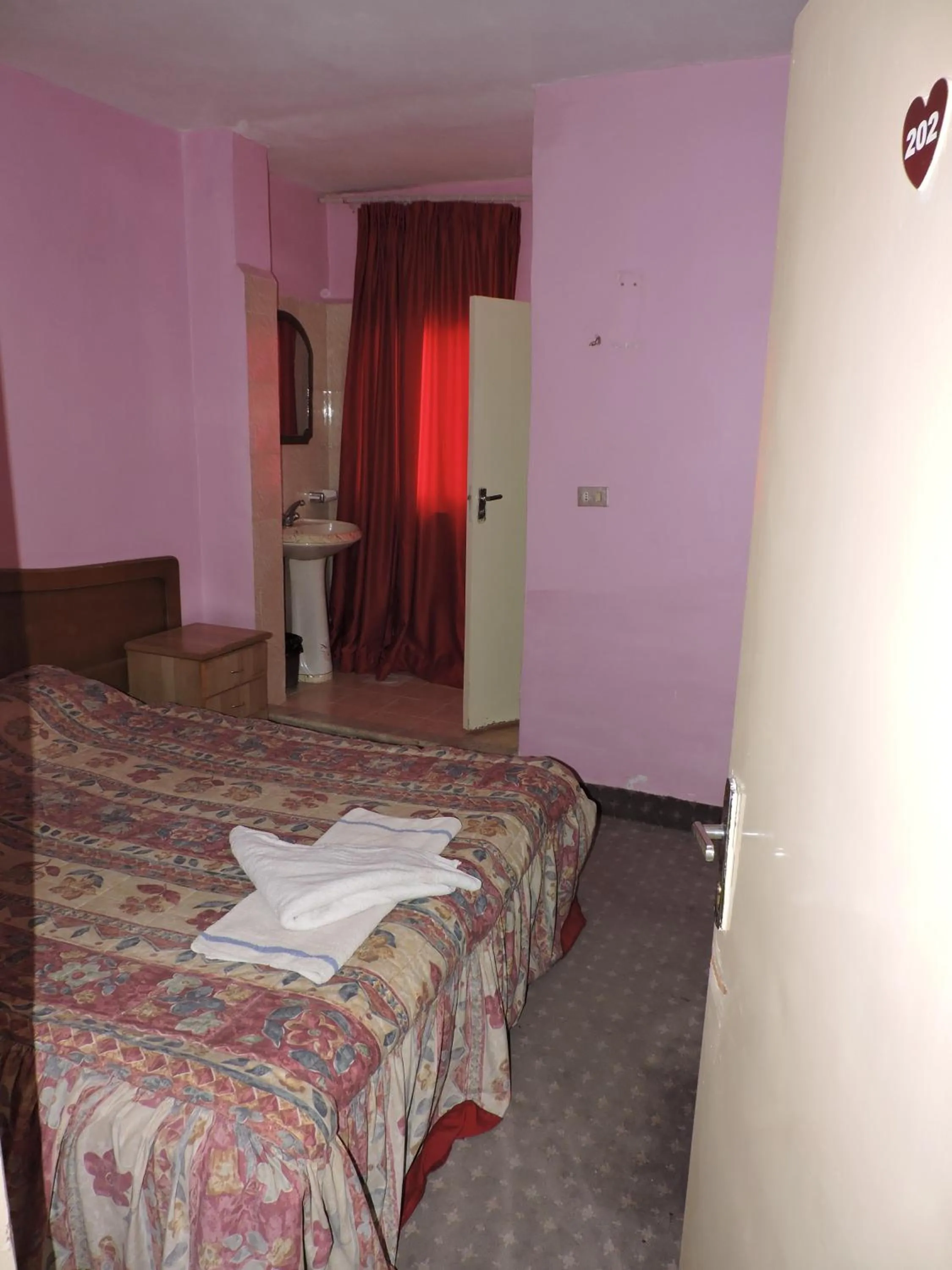 bunk bed in Valentine Inn