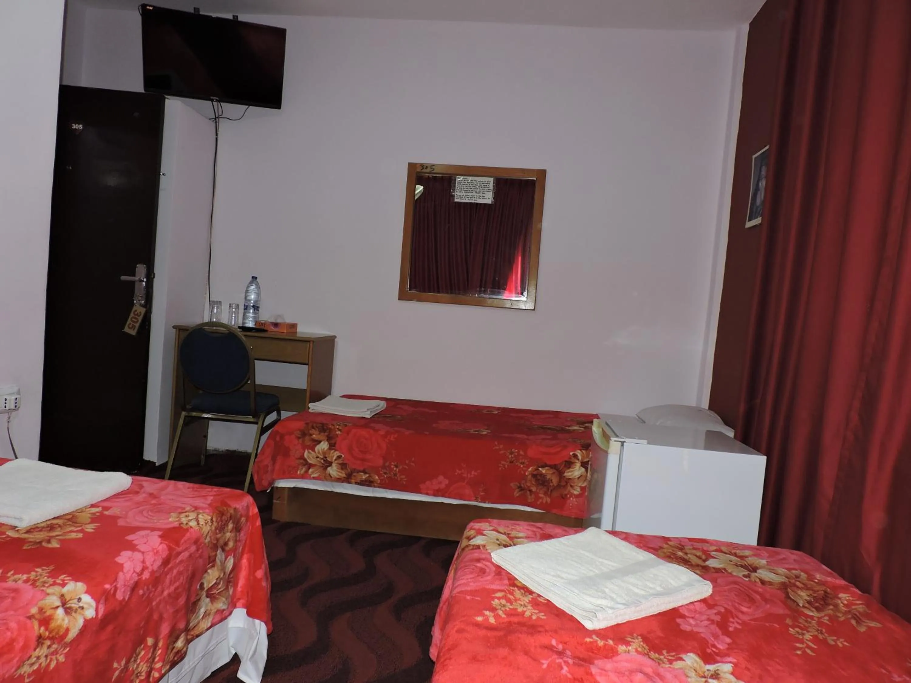 Bedroom in Valentine Inn