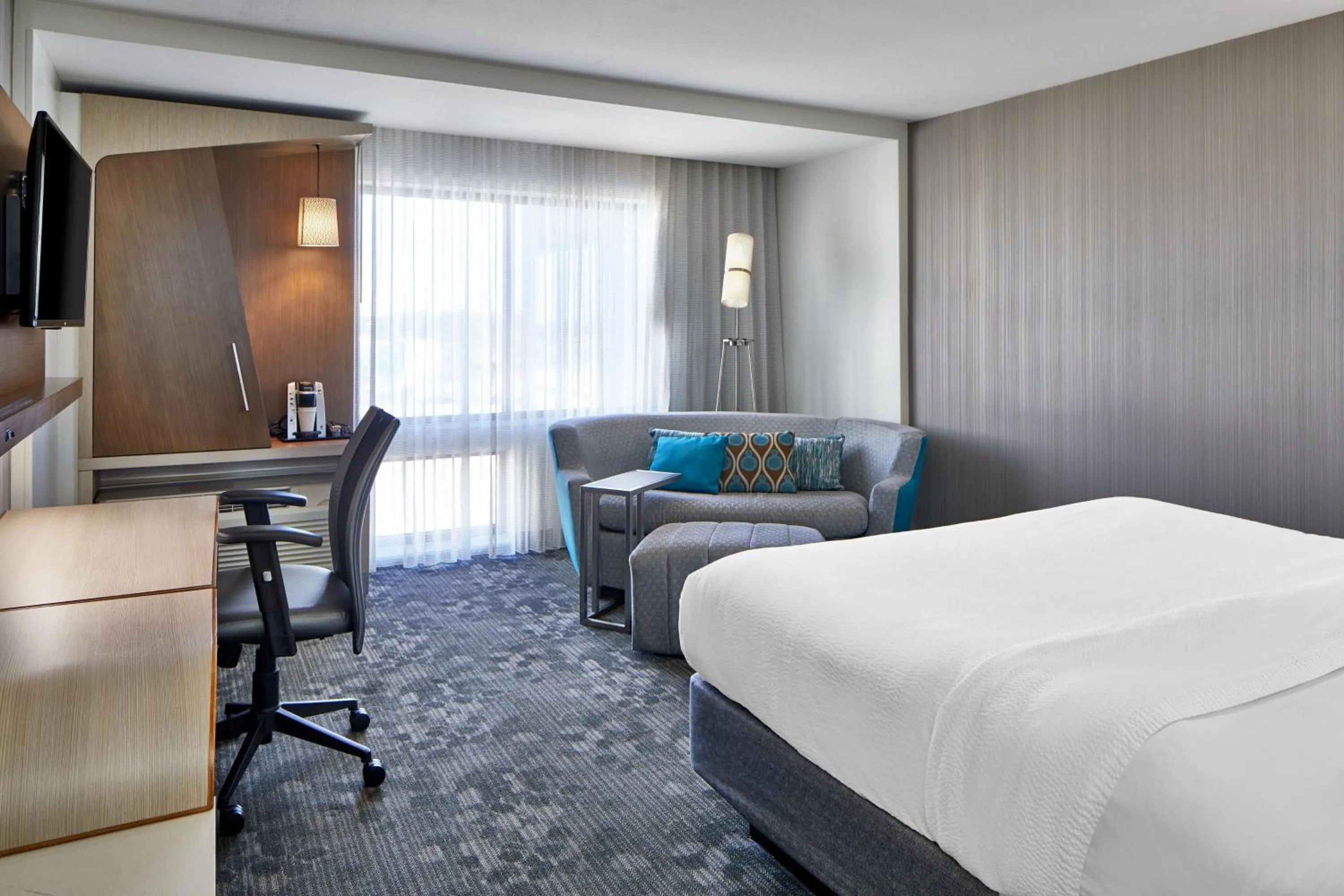 Photo of the whole room, Bed in Courtyard by Marriott Atlanta Lithia Springs