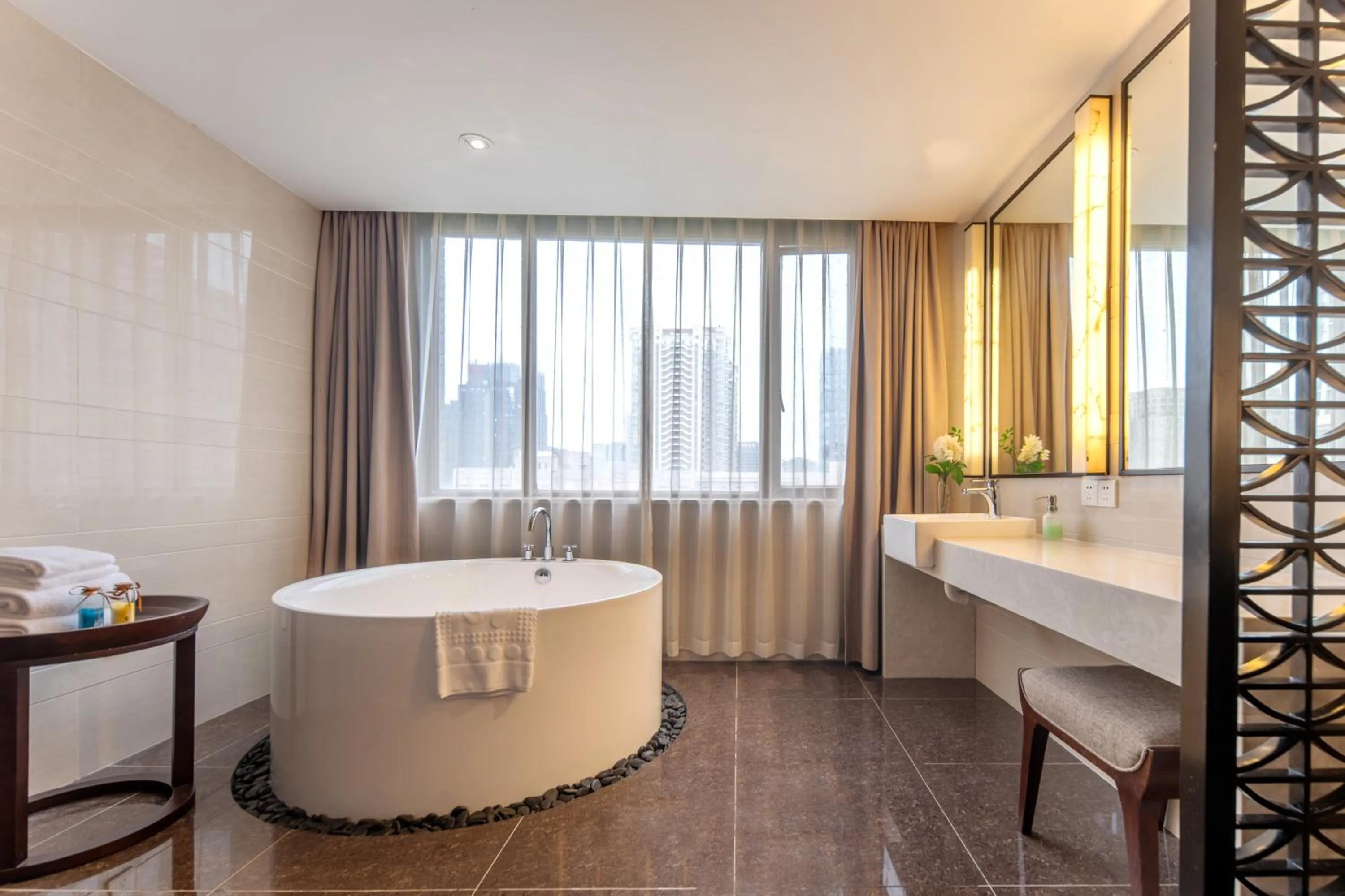 Bath in SSAW Boutique Hotel Hangzhou West Lake Yilian