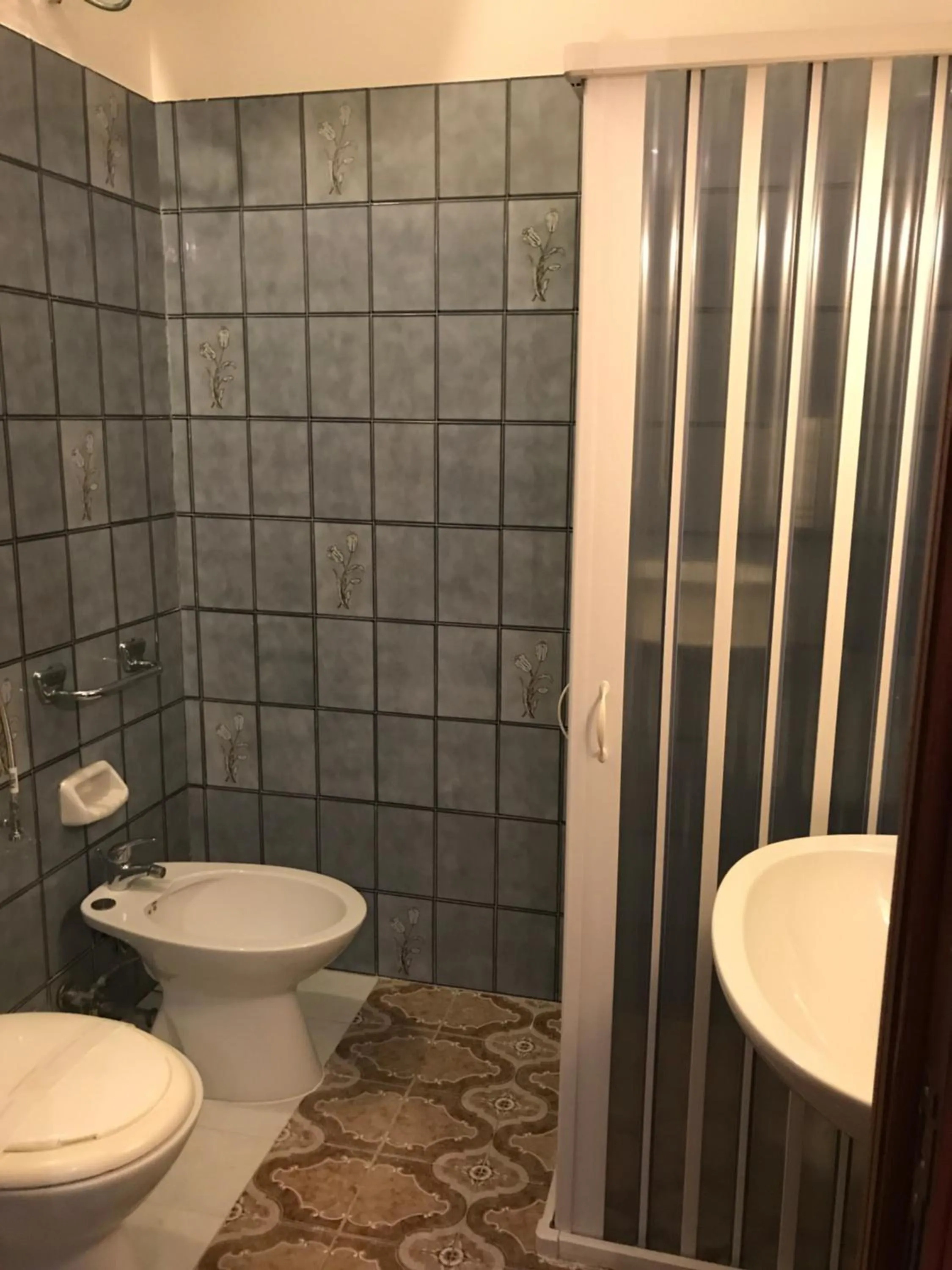 Bathroom in Albergo Europa