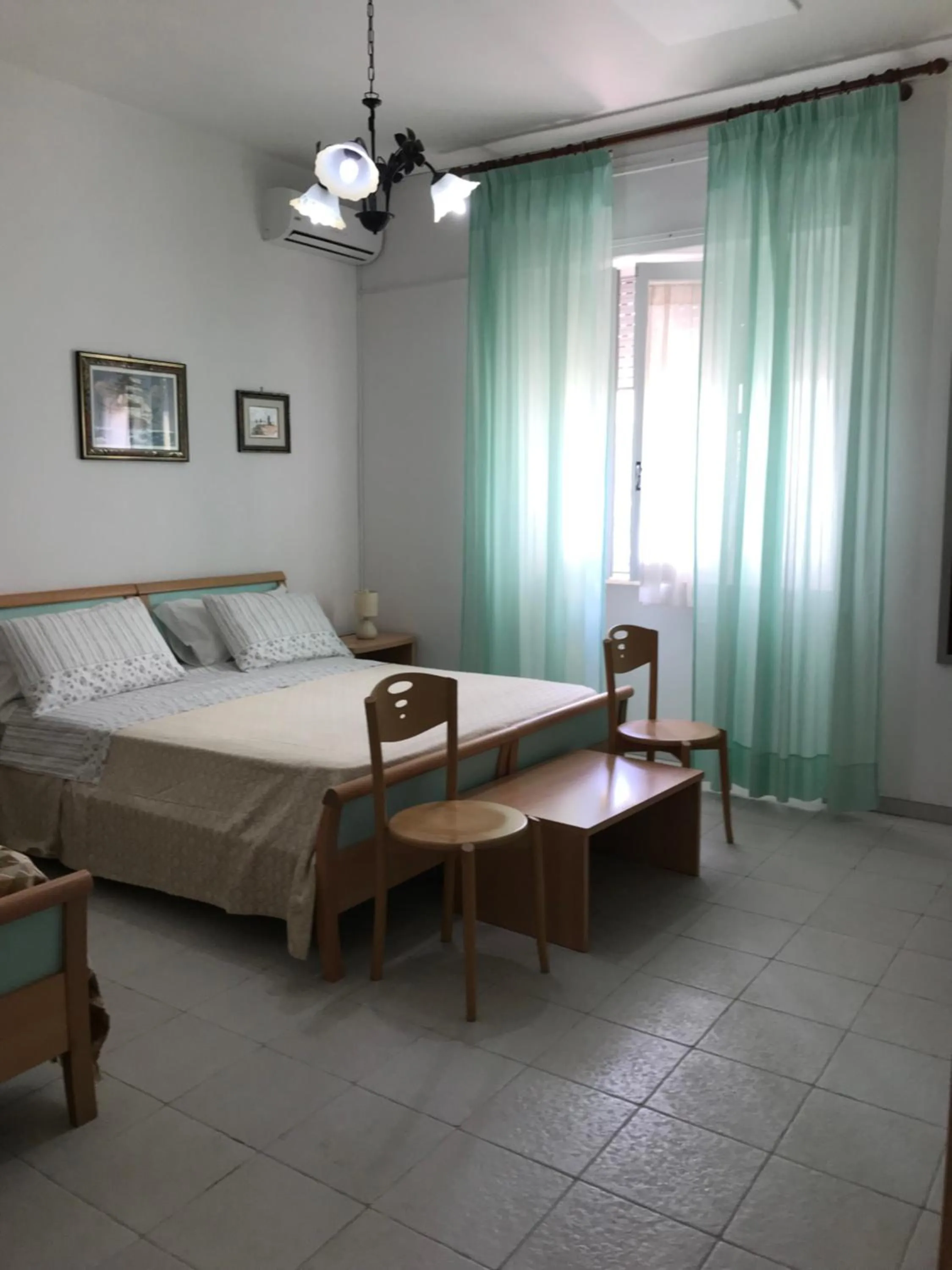 Photo of the whole room, Bed in Albergo Europa