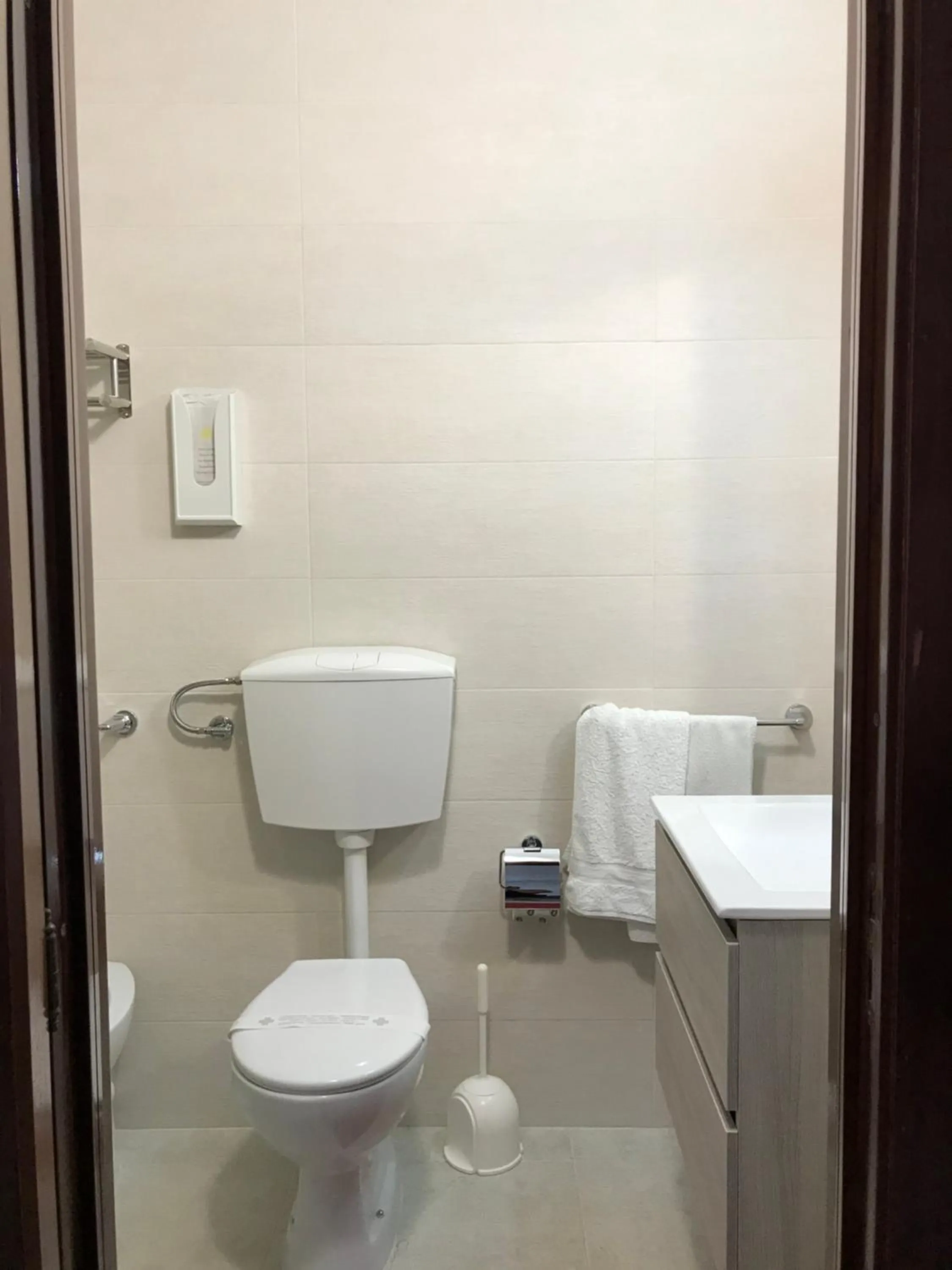 Bathroom in Albergo Europa