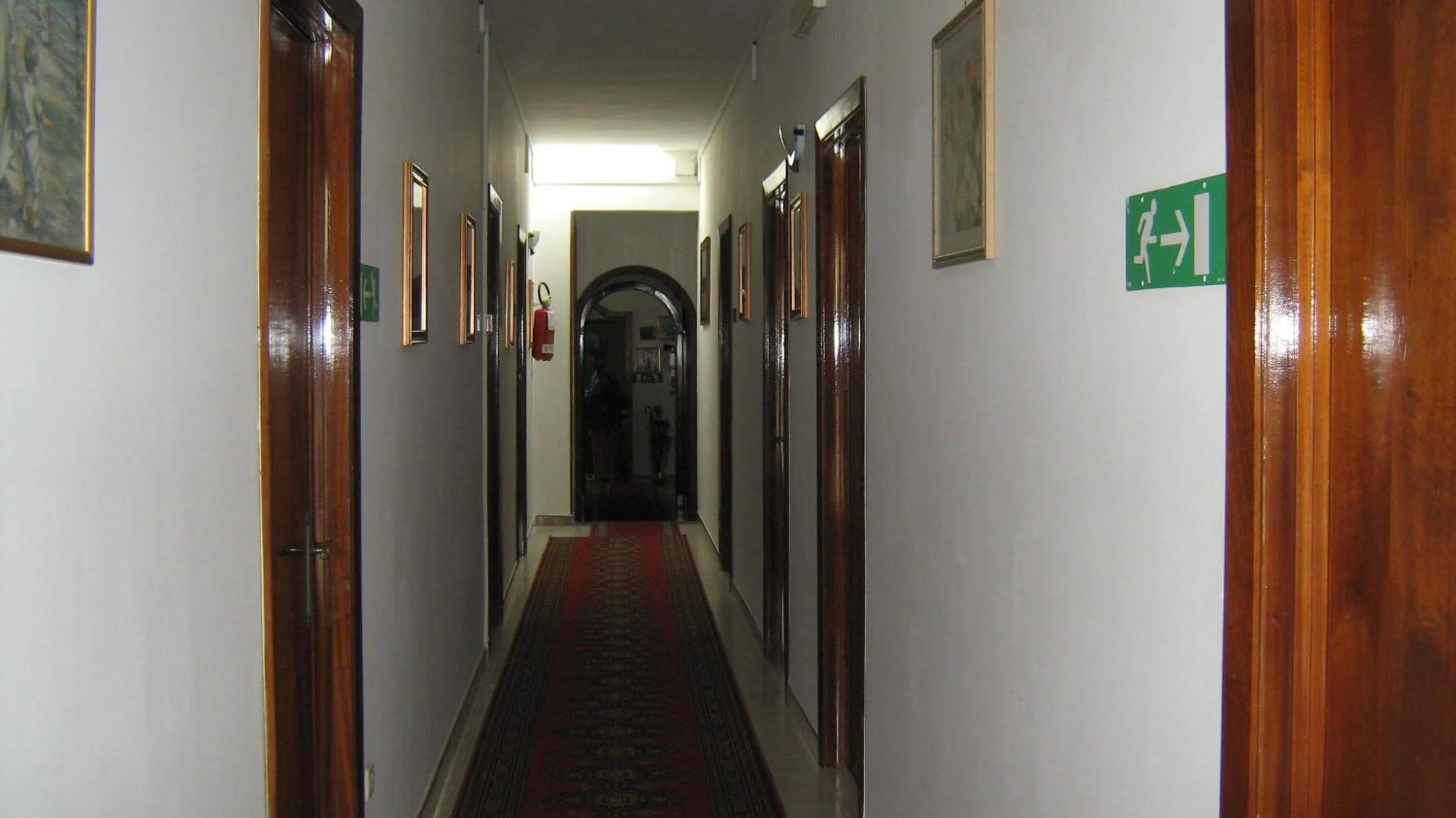 Decorative detail in Albergo Europa