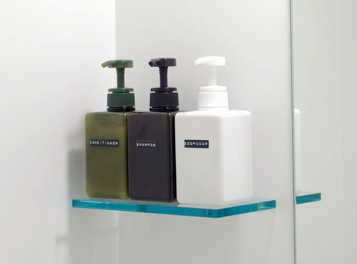 Shower in Horikawa Hostel