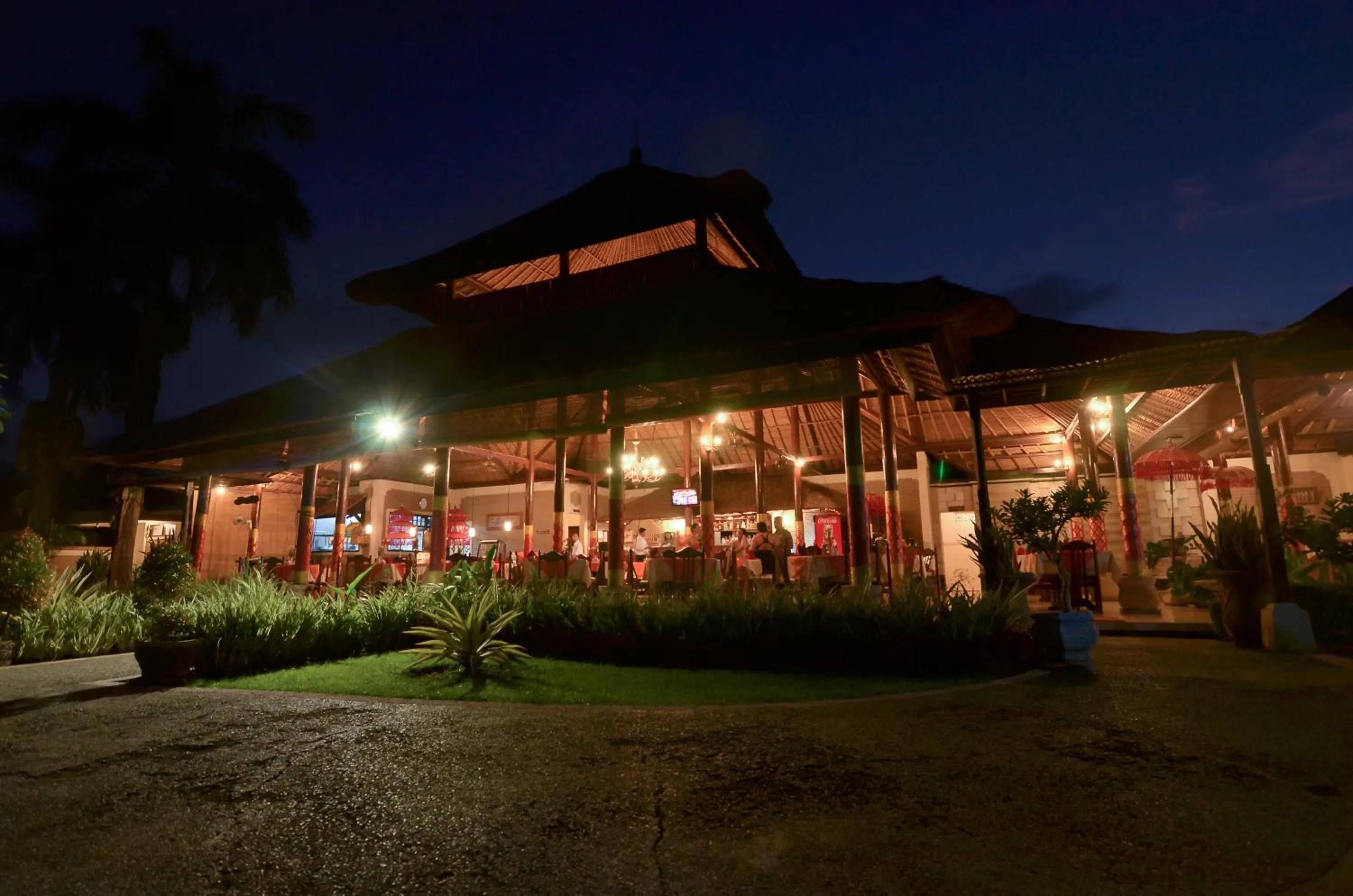 Restaurant/places to eat in Aneka Lovina Villas & Spa