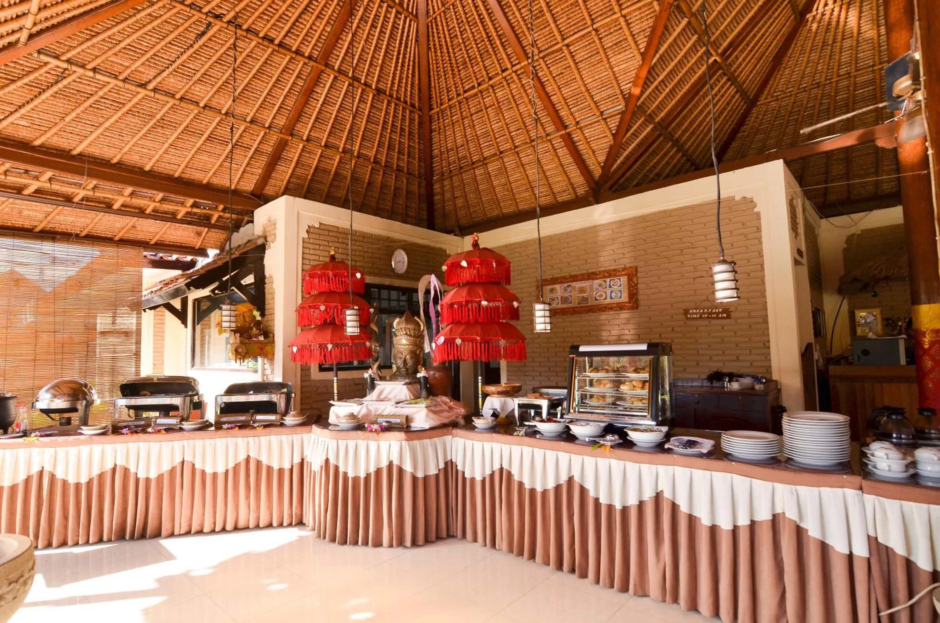 American breakfast in Aneka Lovina Villas & Spa