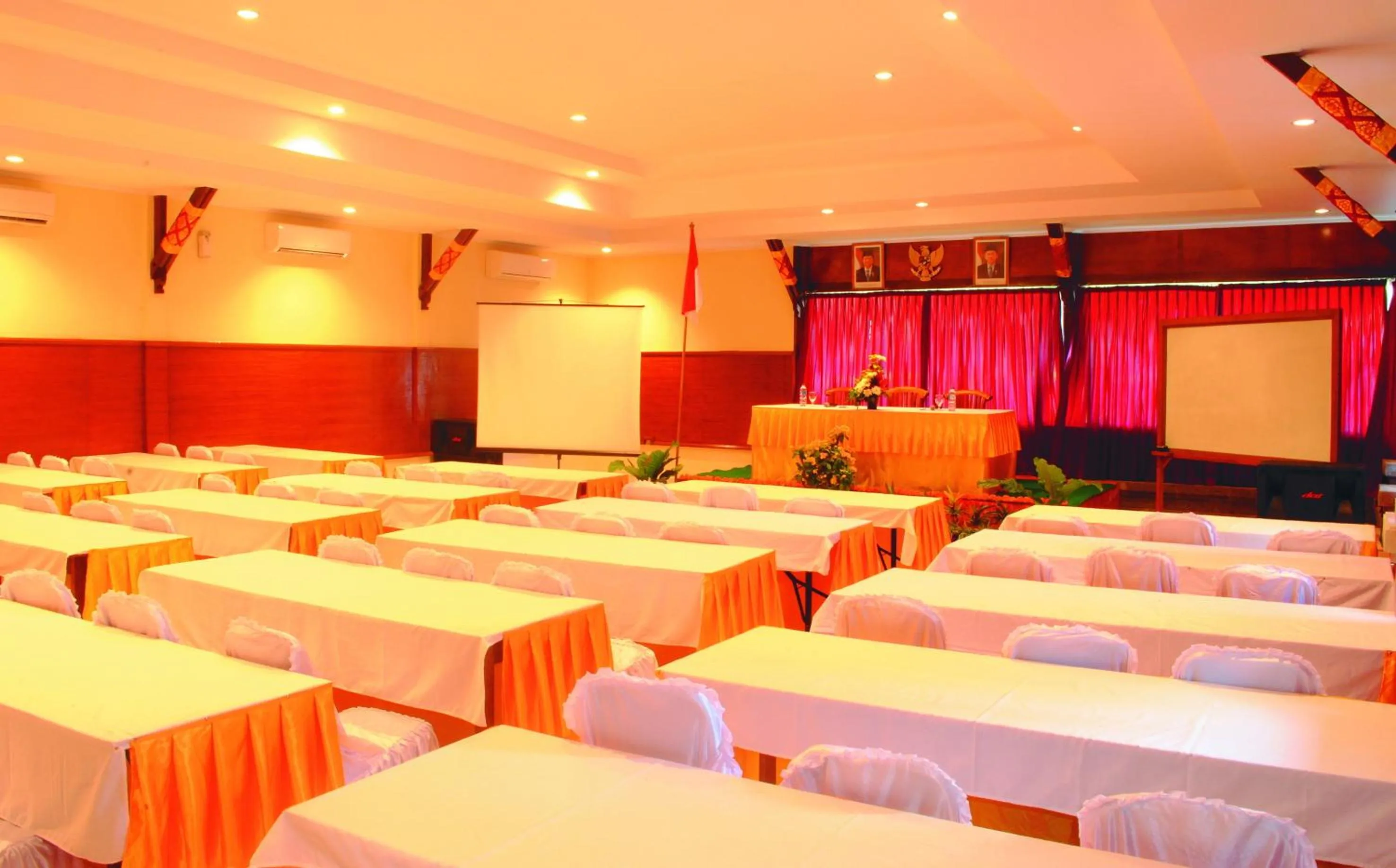 Banquet/Function facilities in Aneka Lovina Villas & Spa