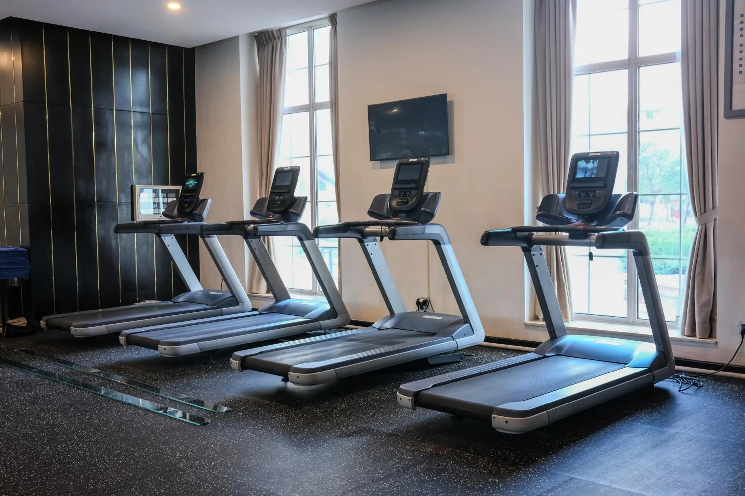 Fitness centre/facilities in Wyndham Danang Golden Bay - Free Shuttle Bus to Beach